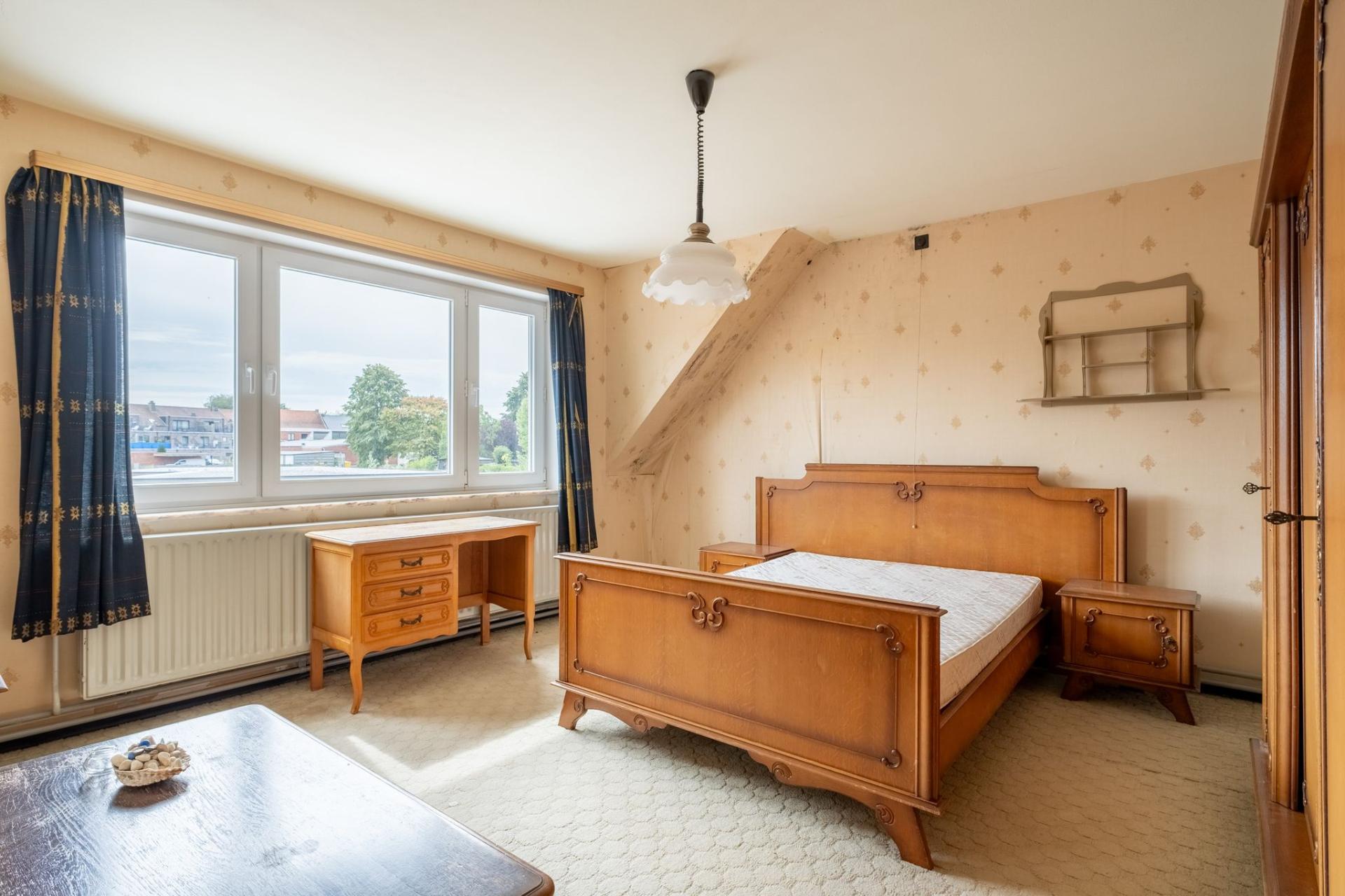 Te renoveren woning met 3 slpk op perceel van 488m² in balen — foto
