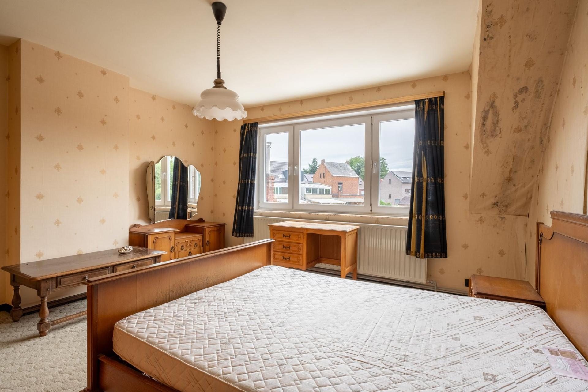Te renoveren woning met 3 slpk op perceel van 488m² in balen — foto