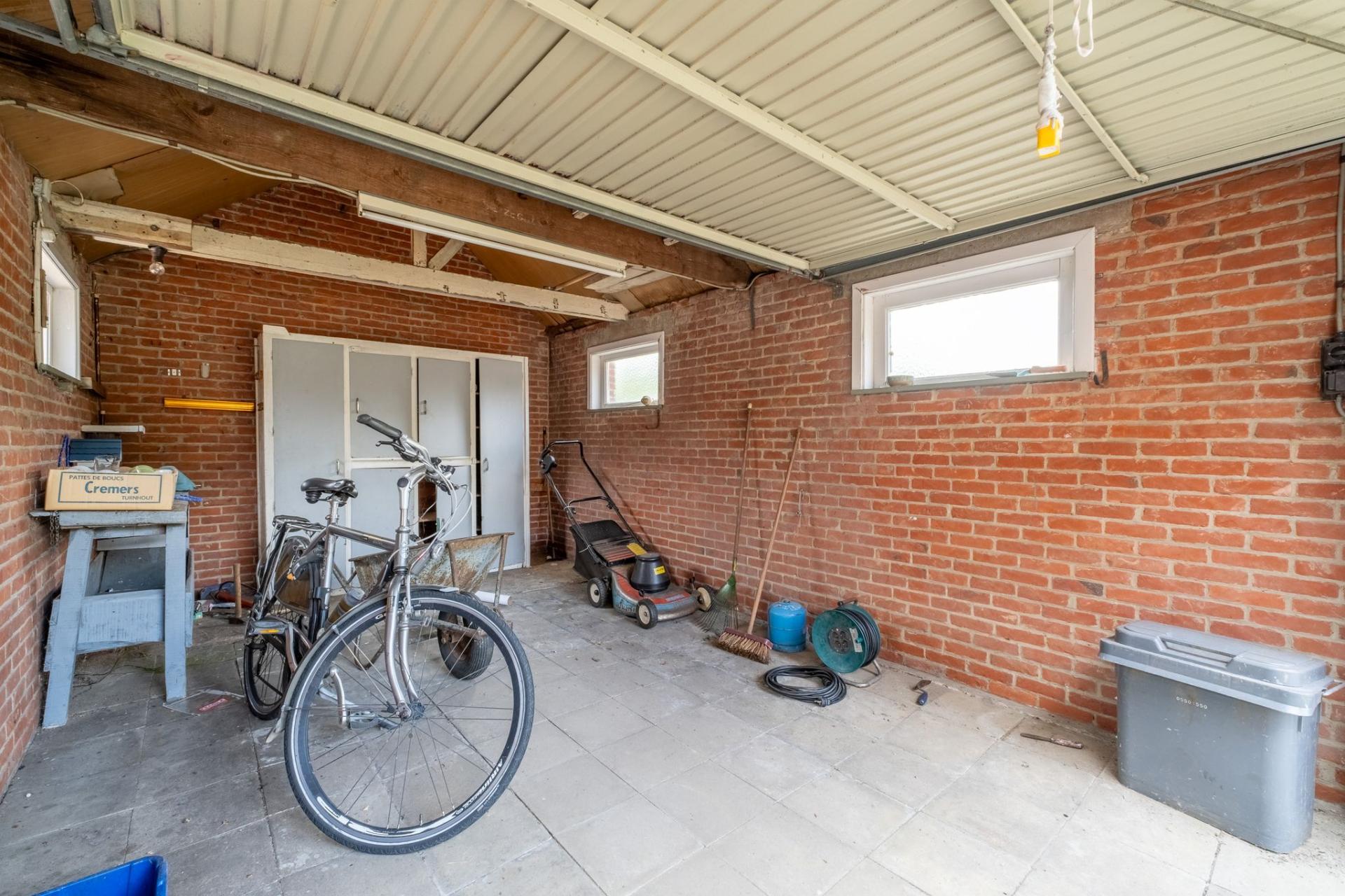 Te renoveren woning met 3 slpk op perceel van 488m² in balen — foto