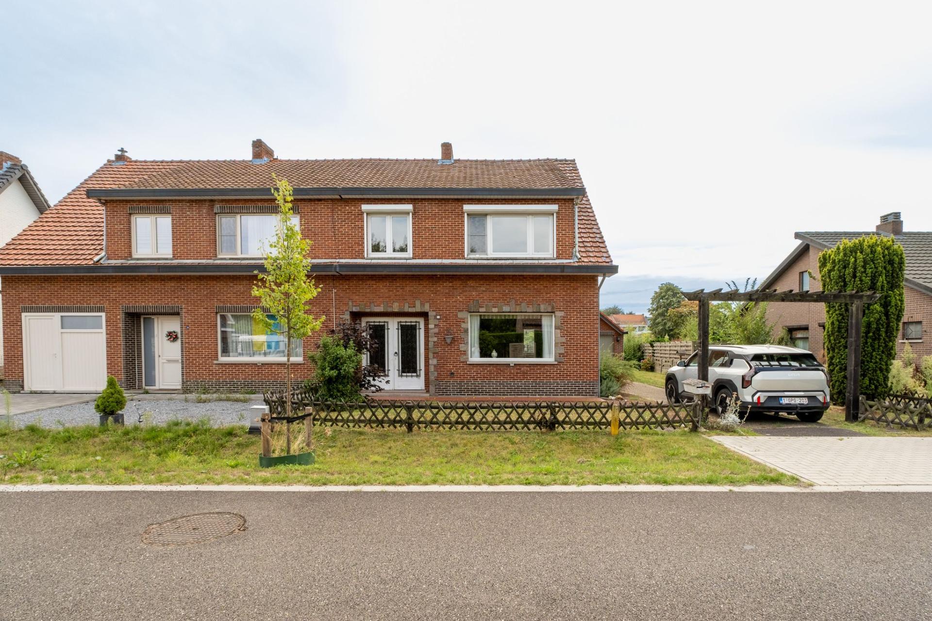 Te renoveren woning met 3 slpk op perceel van 488m² in balen — foto