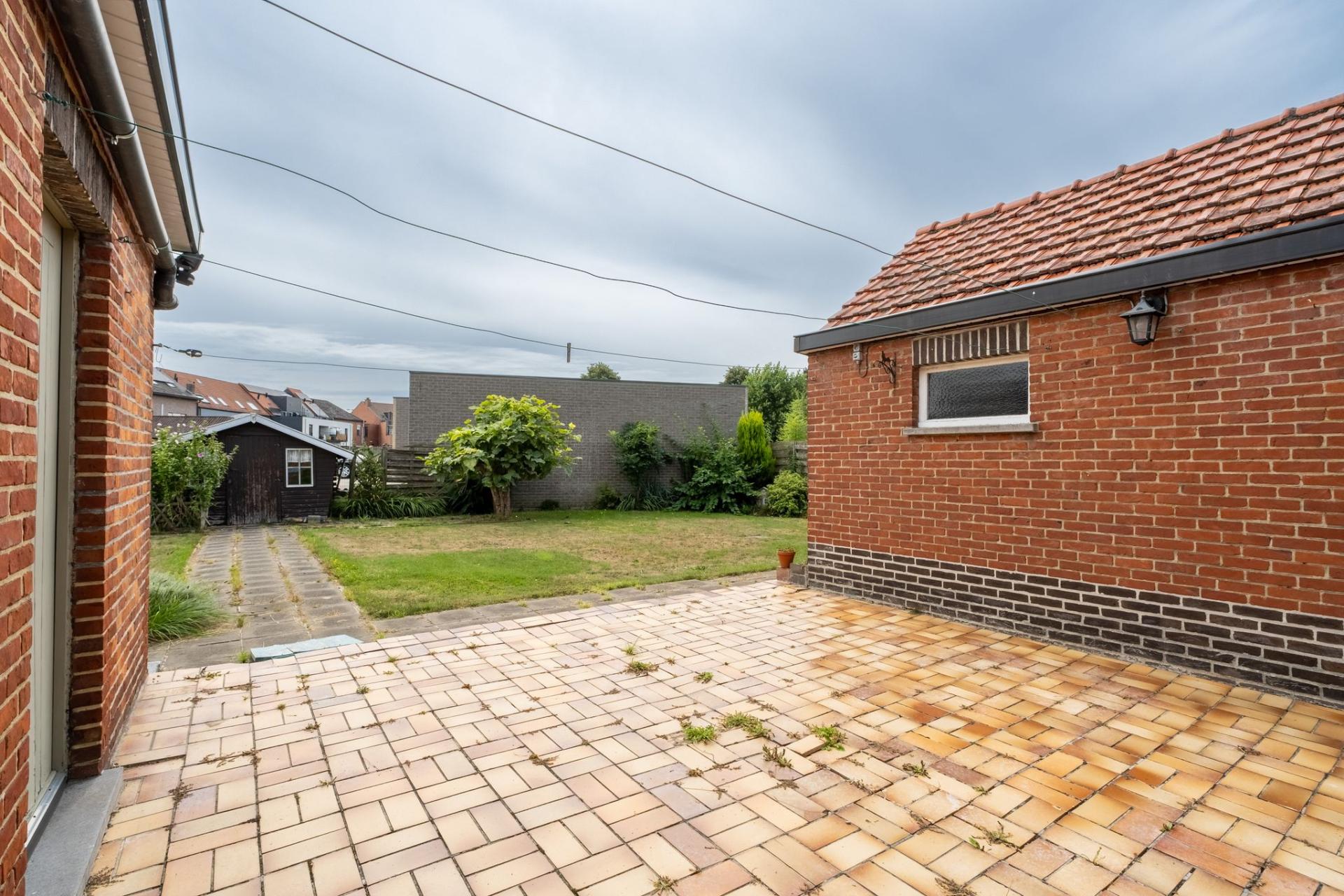 Te renoveren woning met 3 slpk op perceel van 488m² in balen — foto