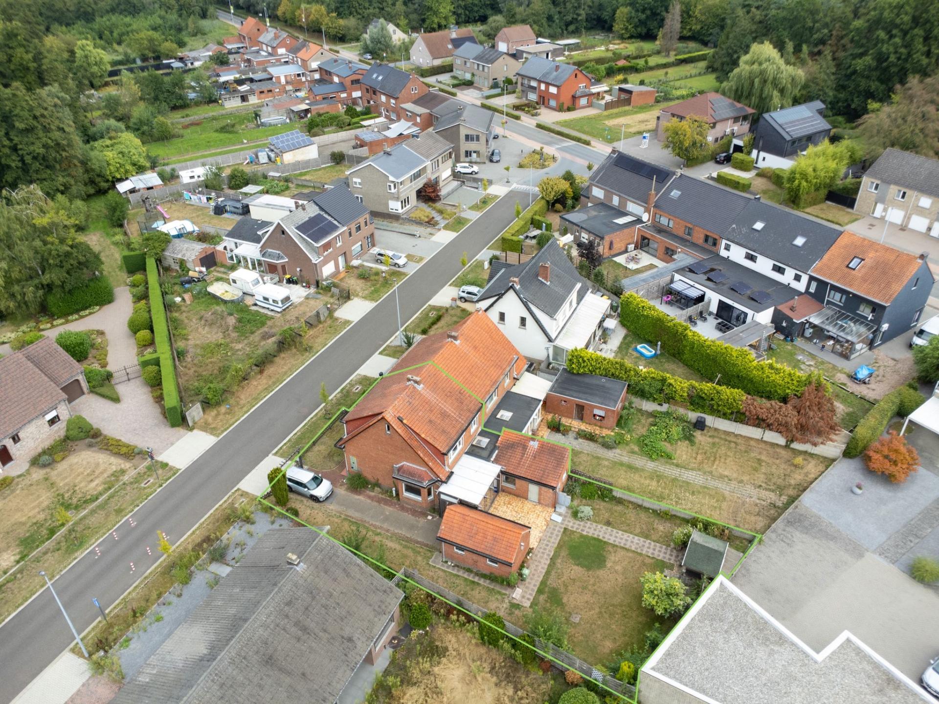 Te renoveren woning met 3 slpk op perceel van 488m² in balen — foto