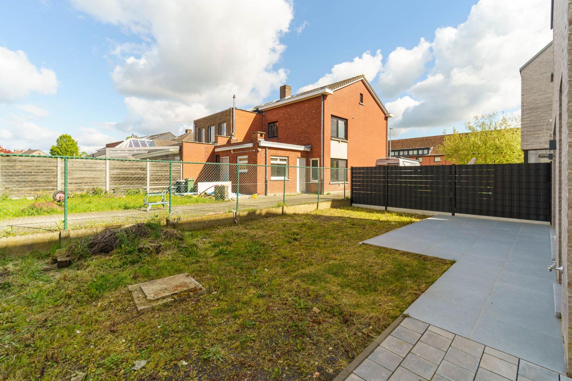 Recente BEN woning in rustige straat te Vremde/Boechout. — foto