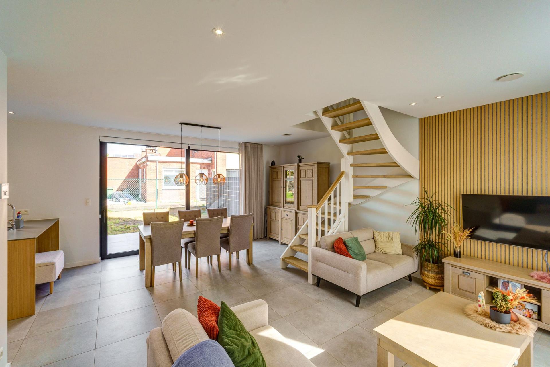 Recente BEN woning in rustige straat te Vremde/Boechout. — foto