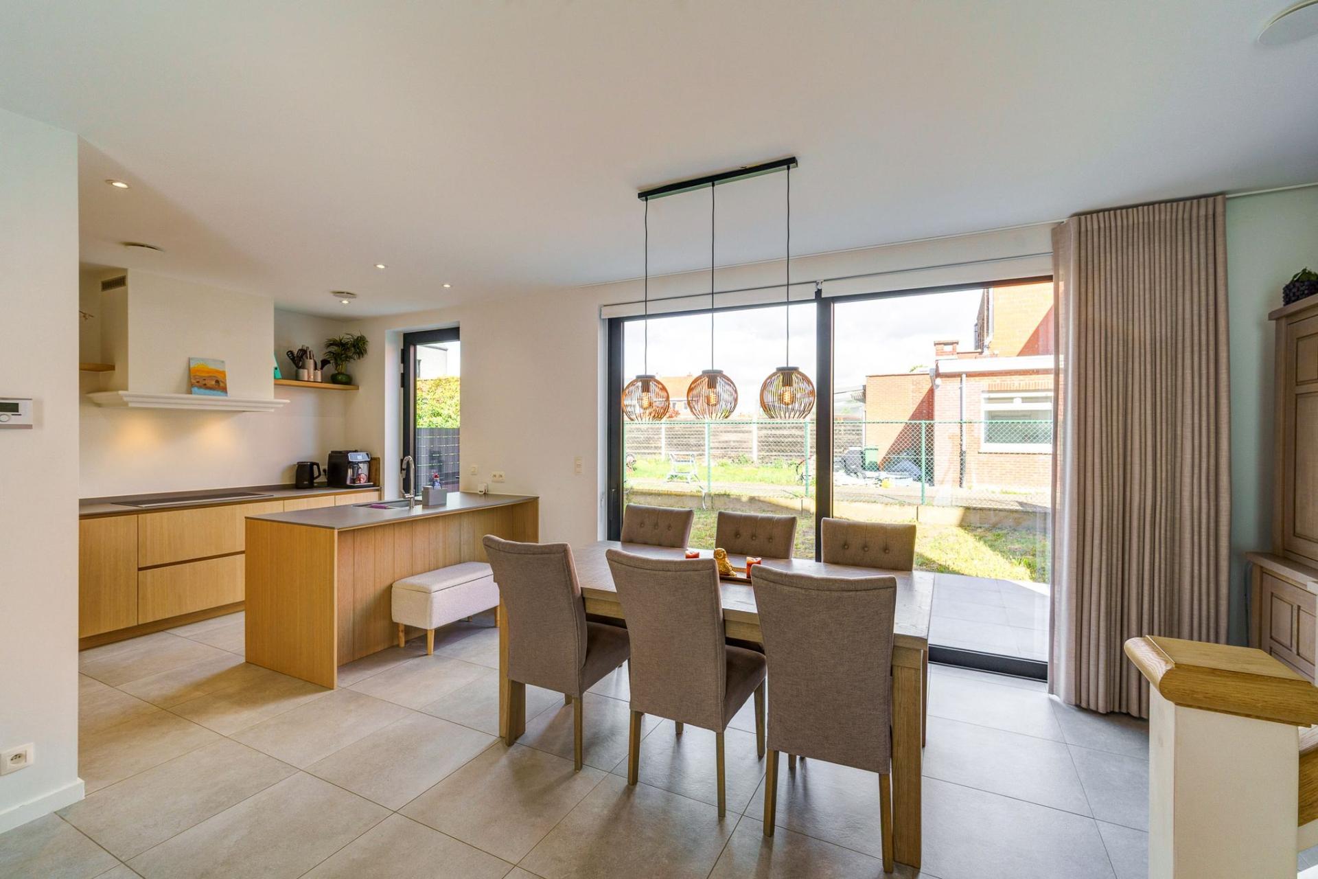 Recente BEN woning in rustige straat te Vremde/Boechout. — foto