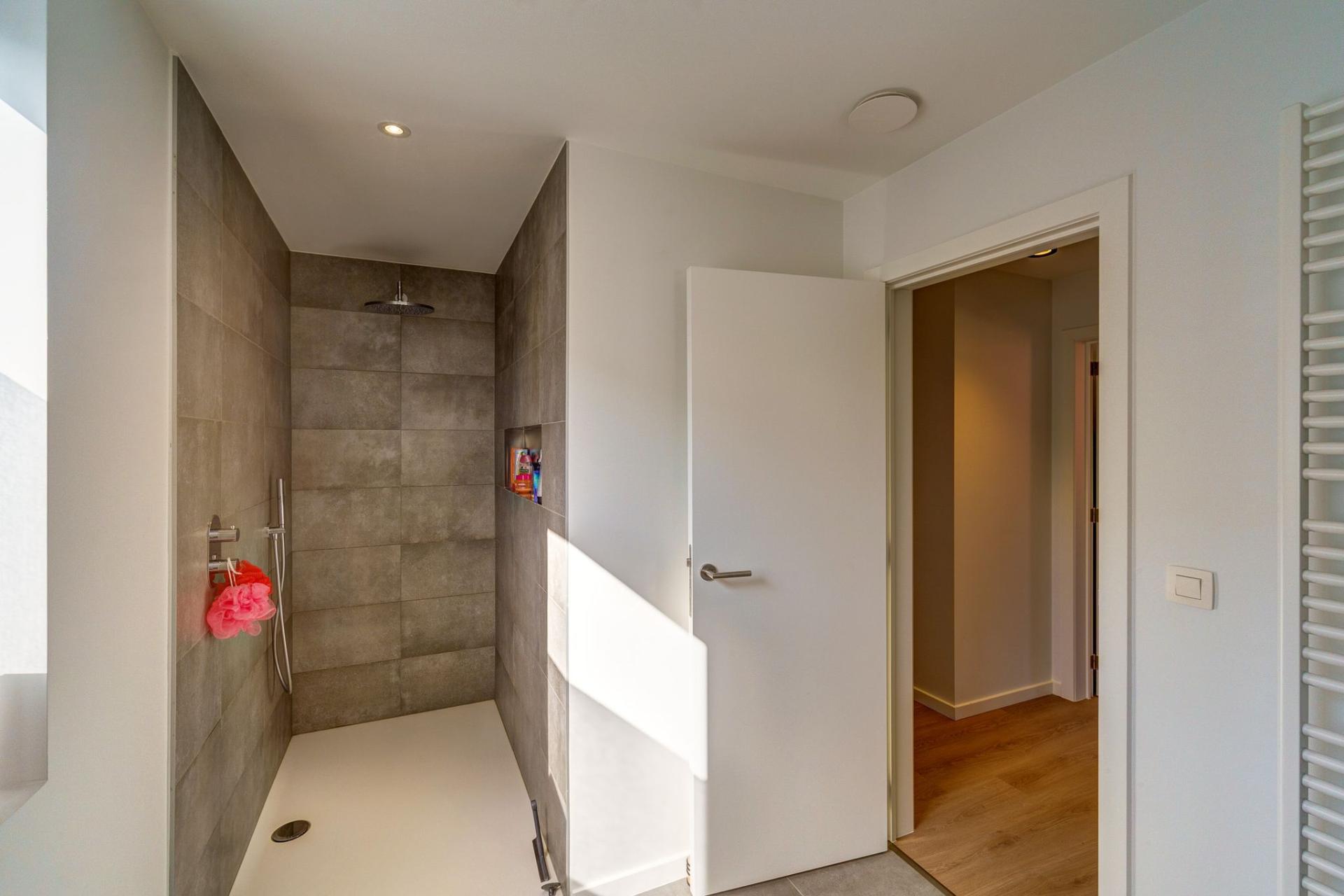Recente BEN woning in rustige straat te Vremde/Boechout. — foto