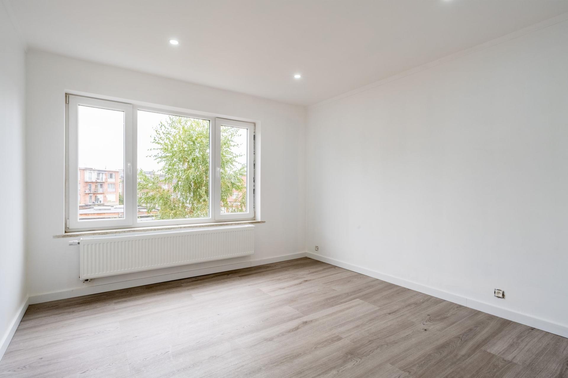 Gerenoveerd 2 slaapkamer appartement in Deurne — foto