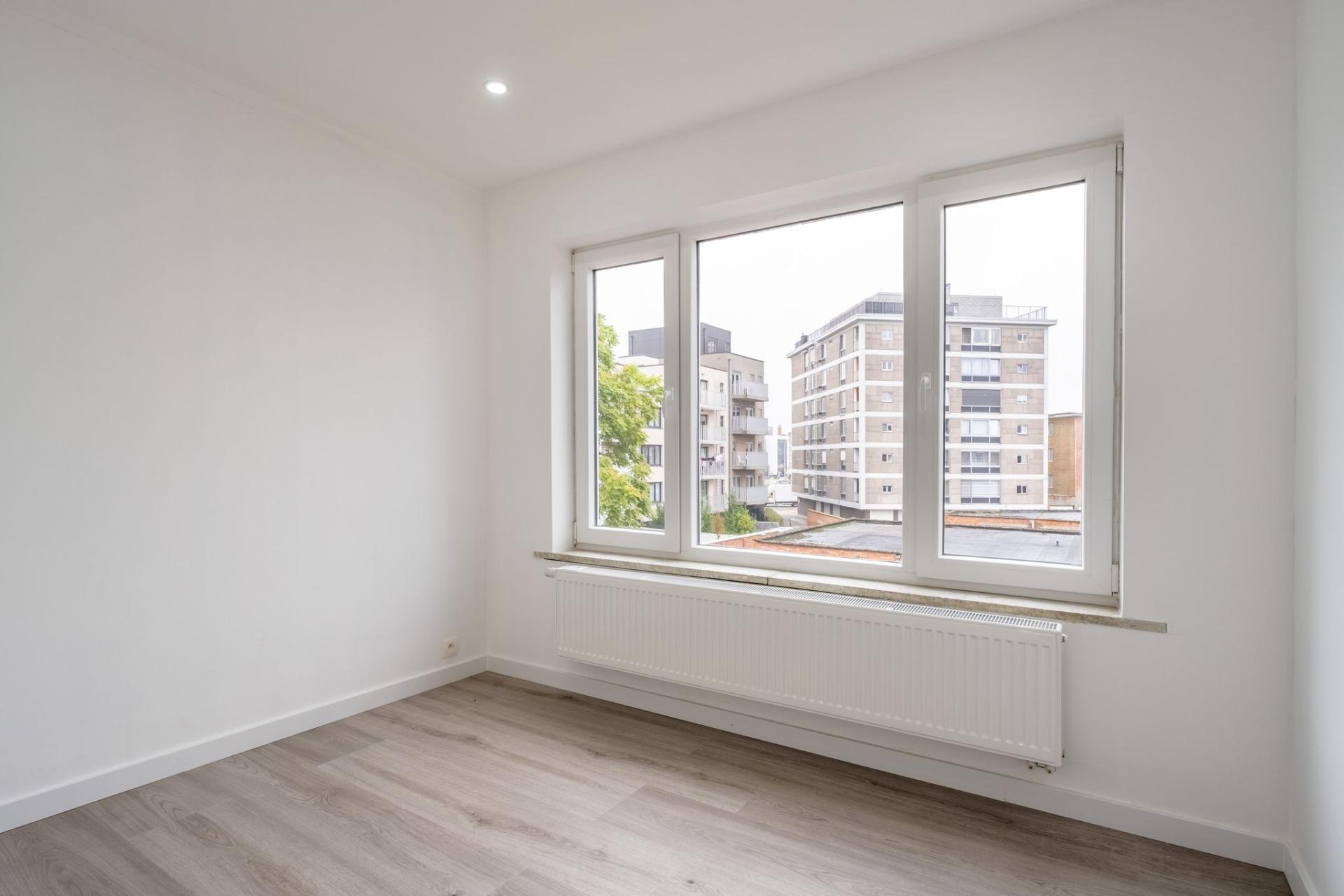 Gerenoveerd 2 slaapkamer appartement in Deurne — foto
