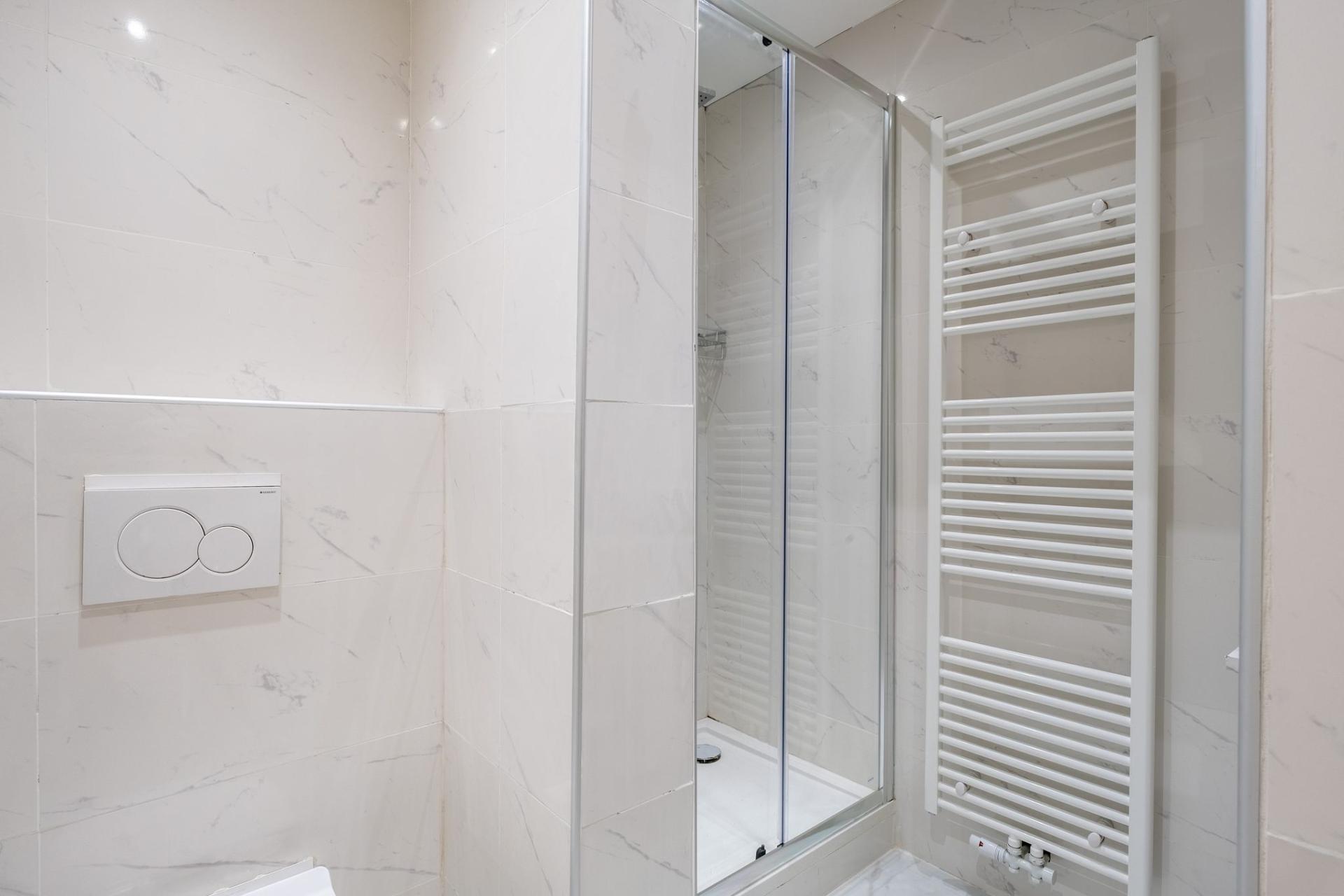 Gerenoveerd 2 slaapkamer appartement in Deurne — foto