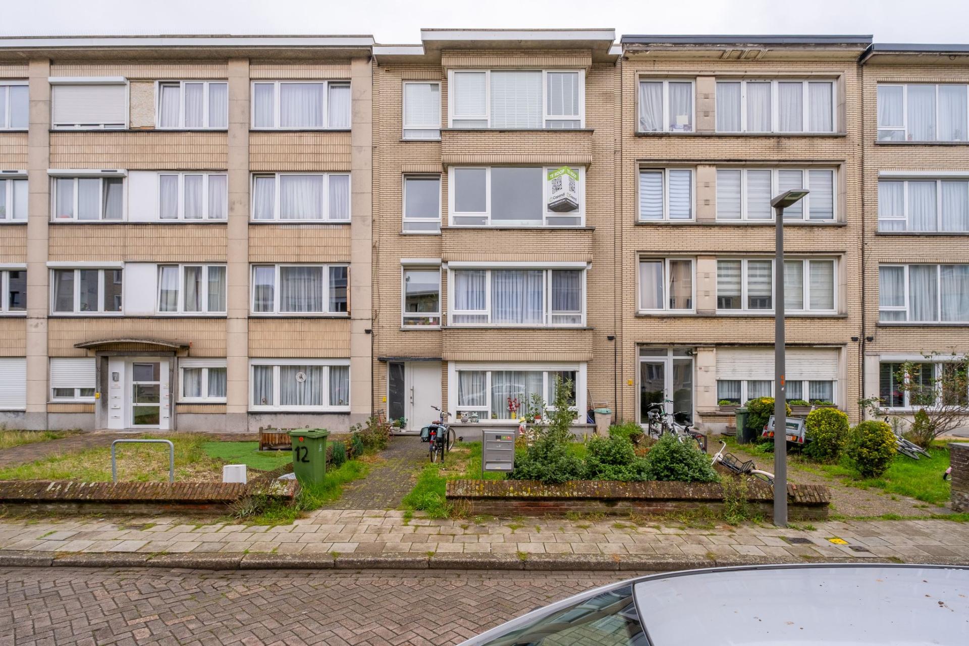Gerenoveerd 2 slaapkamer appartement in Deurne — foto