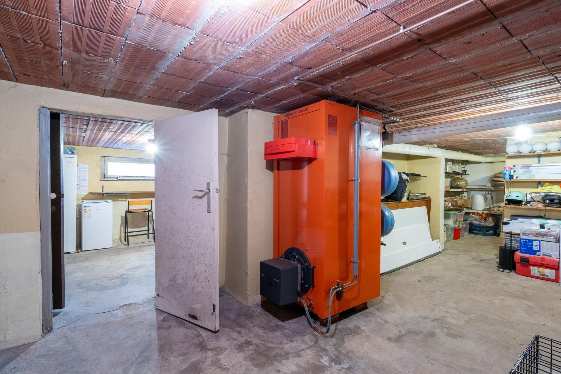 Gelijkvloerse woning met 3 slpk. op 530m2 in Mol — foto