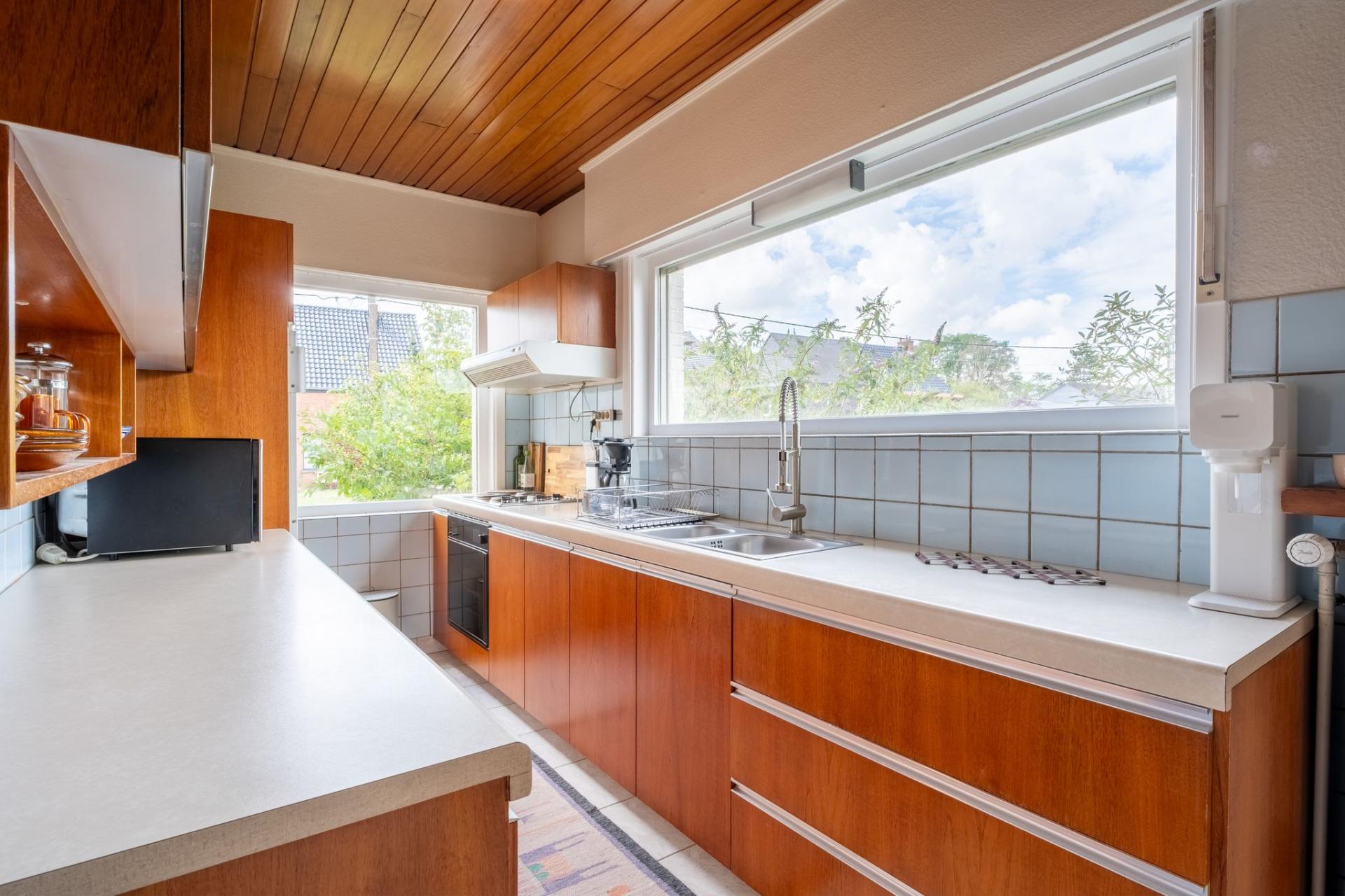 Gelijkvloerse woning met 3 slpk. op 530m2 in Mol — foto