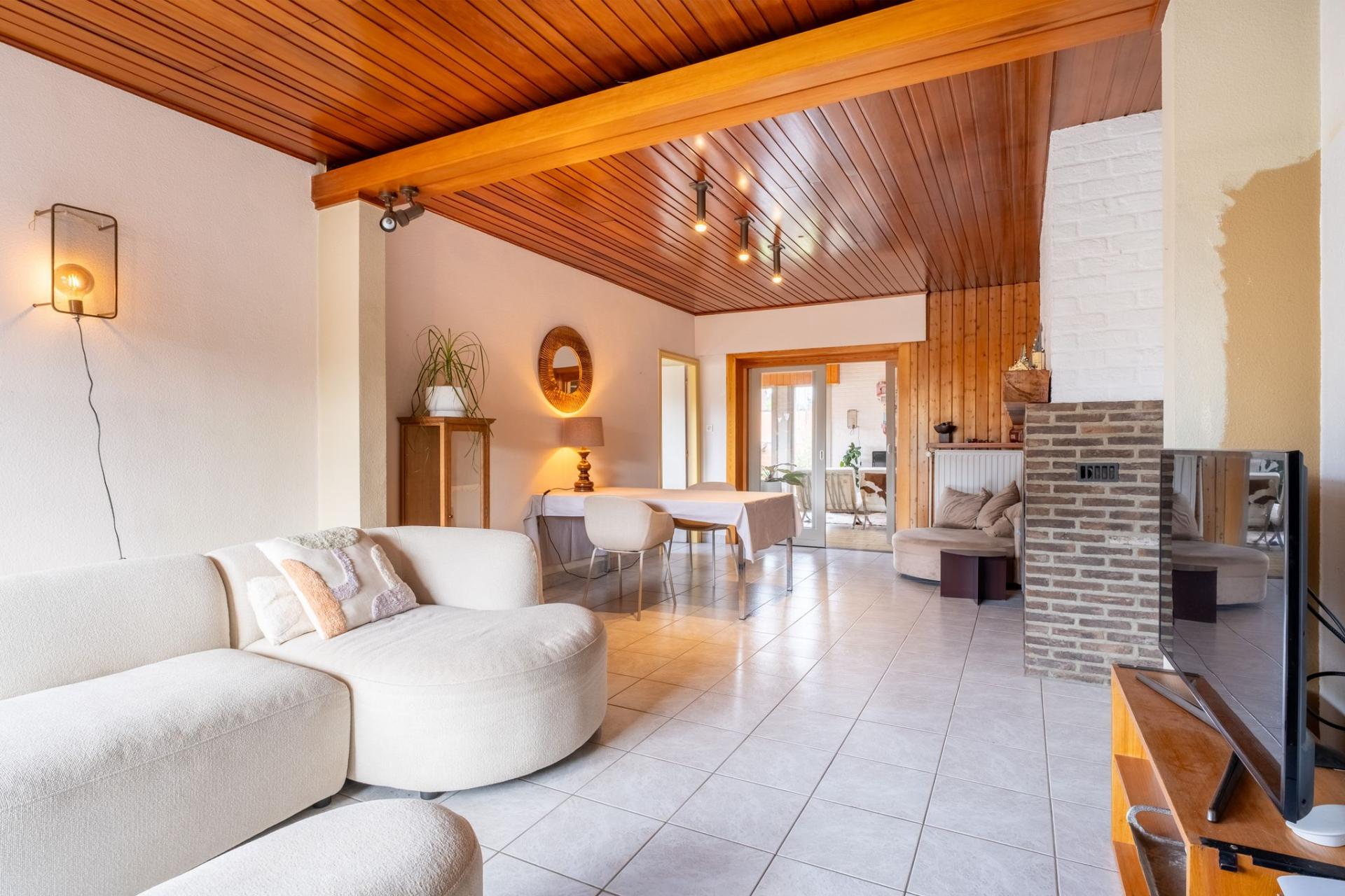 Gelijkvloerse woning met 3 slpk. op 530m2 in Mol — foto