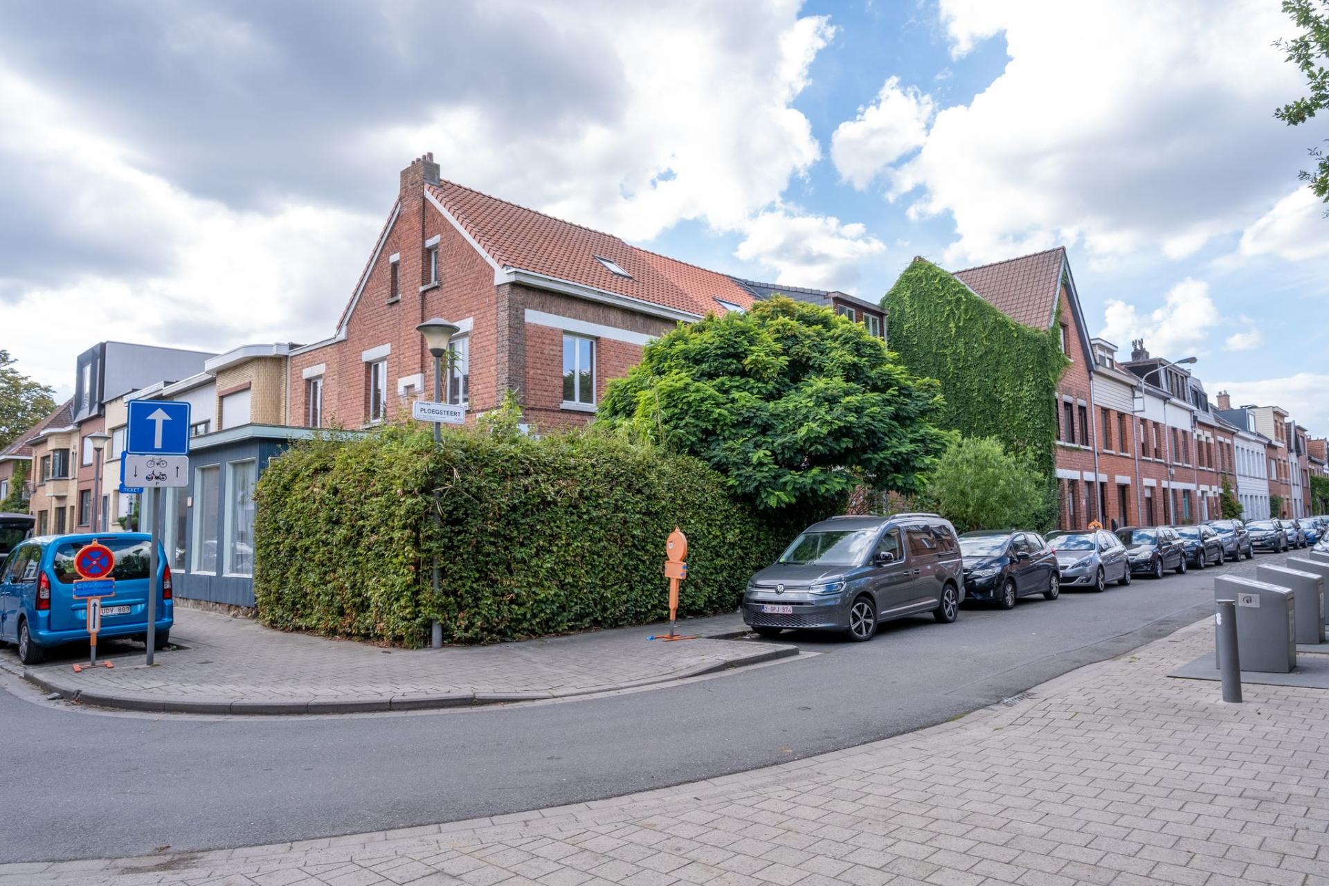 Te renoveren woonhuis en handelspand met veel mogelijkheden! — foto