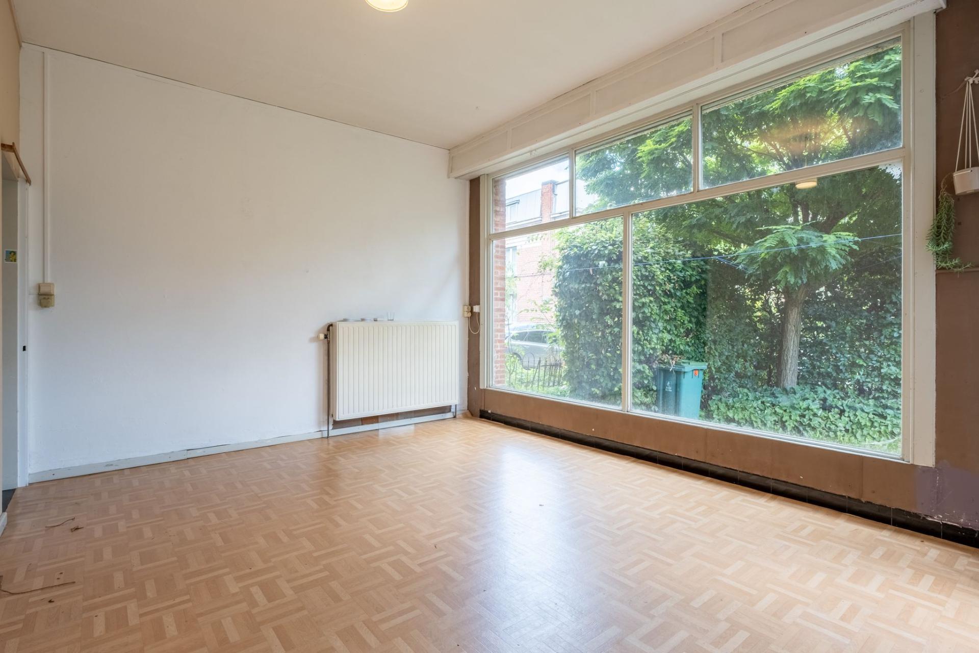 Te renoveren woonhuis en handelspand met veel mogelijkheden! — foto