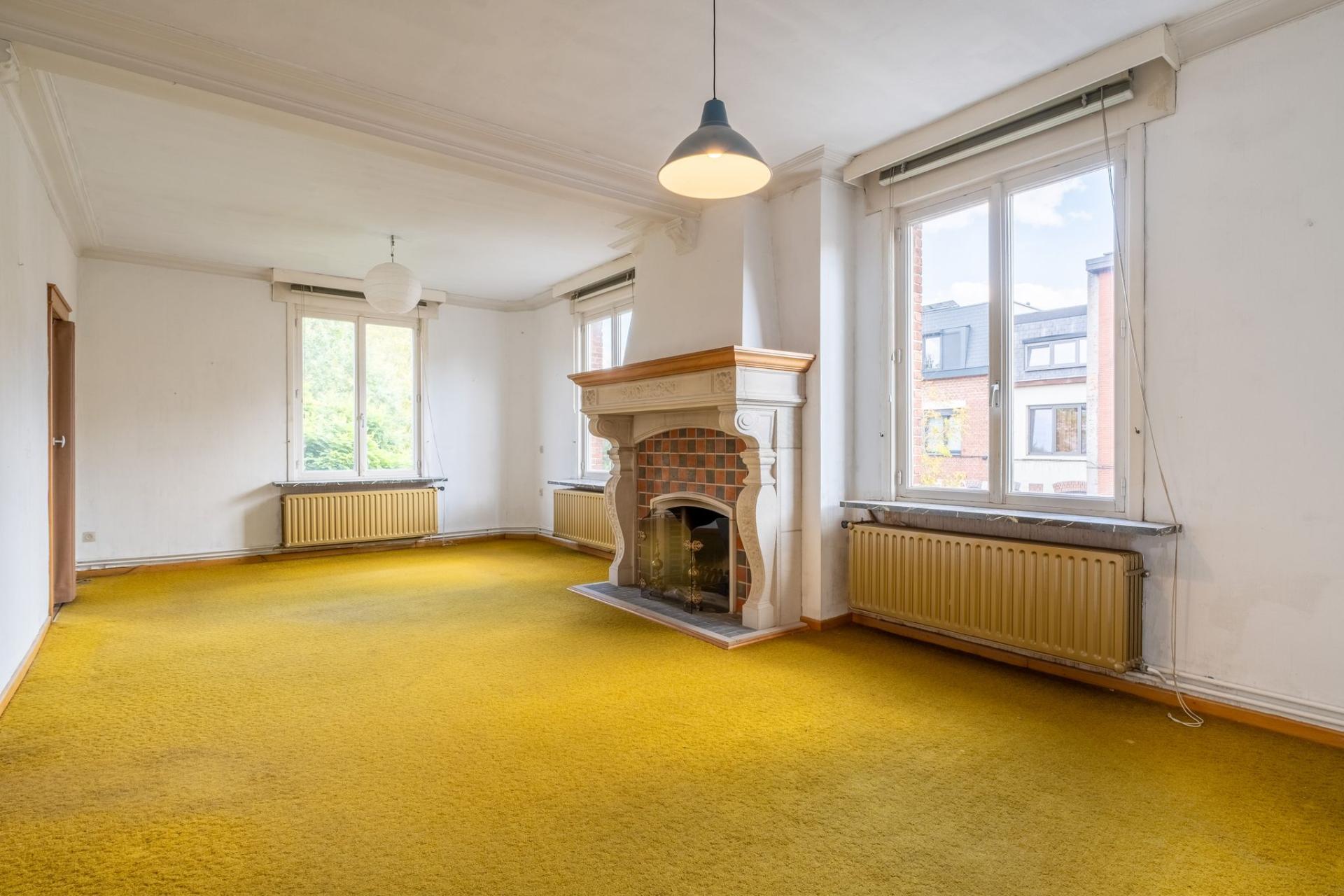 Te renoveren woonhuis en handelspand met veel mogelijkheden! — foto