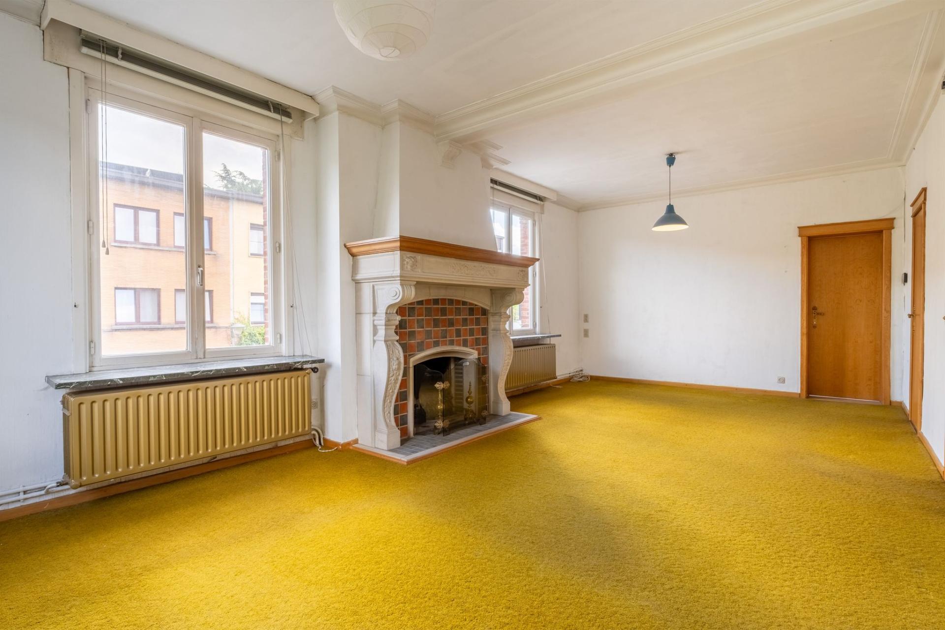 Te renoveren woonhuis en handelspand met veel mogelijkheden! — foto
