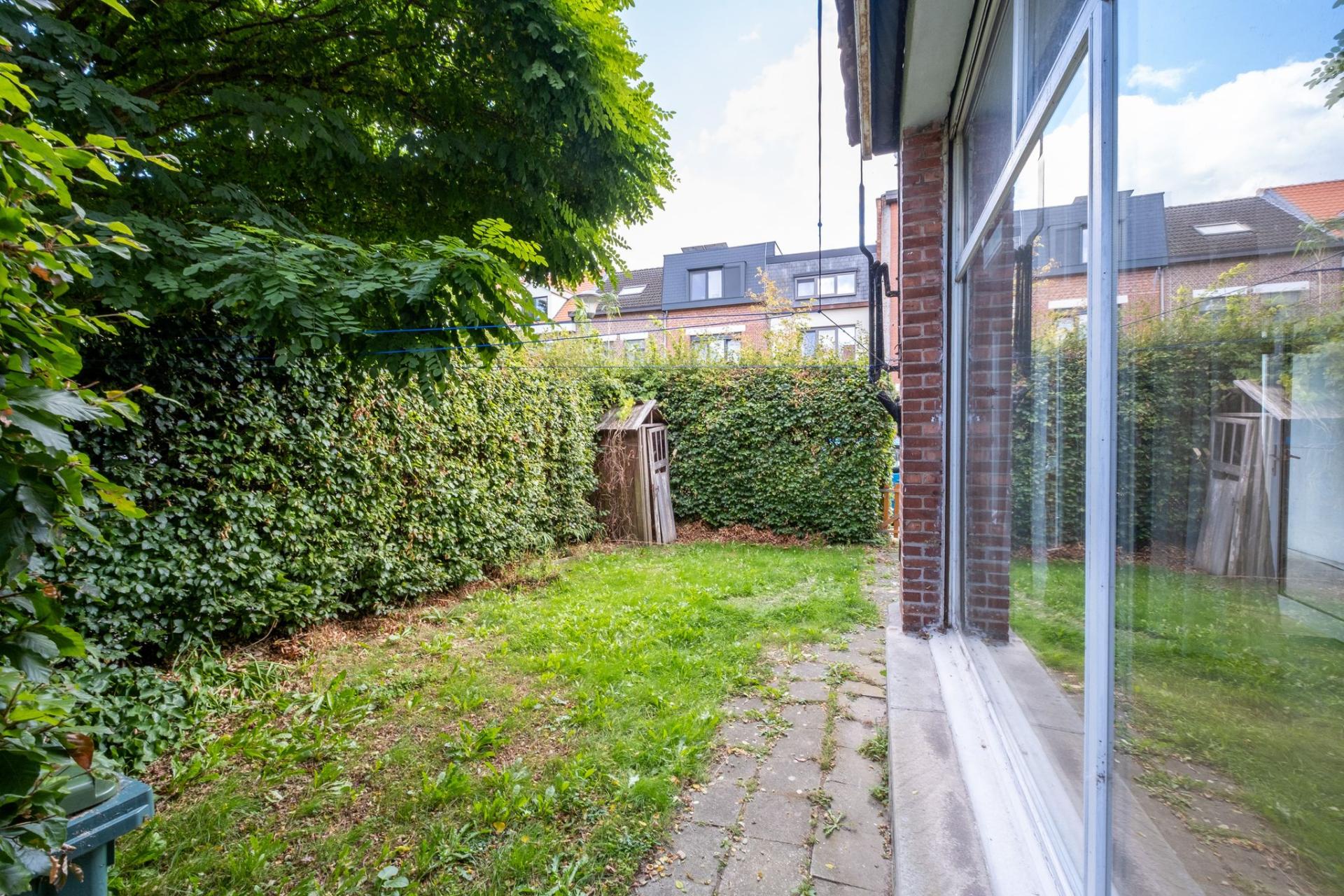 Te renoveren woonhuis en handelspand met veel mogelijkheden! — foto