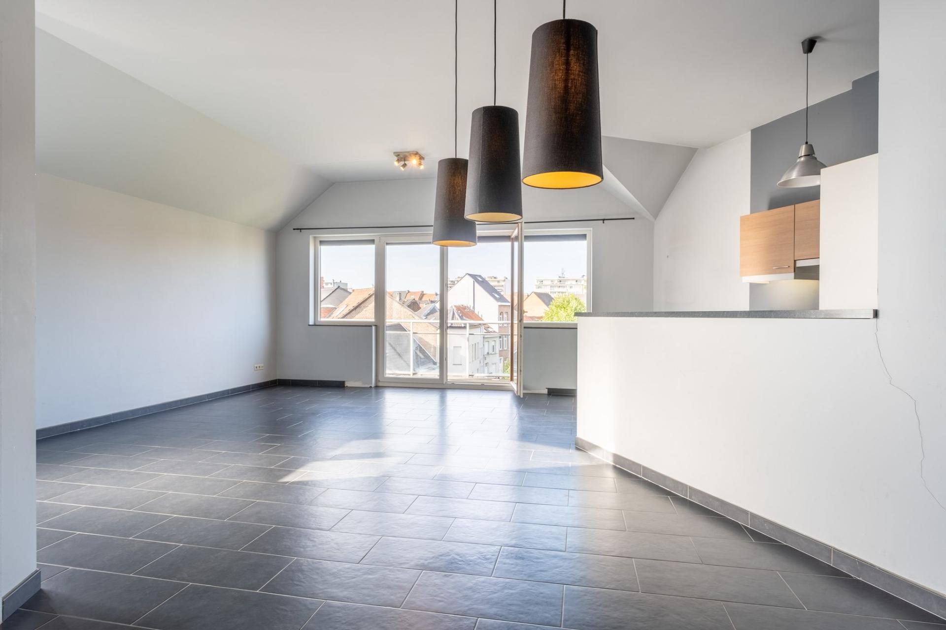 Ruim appartement met twee slaapkamers in hartje Mechelen — foto