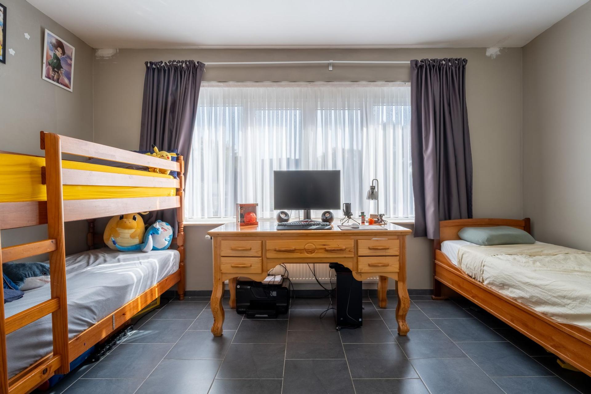 Leuke stadswoning met 4 slpkms en 2 badkamers! — foto