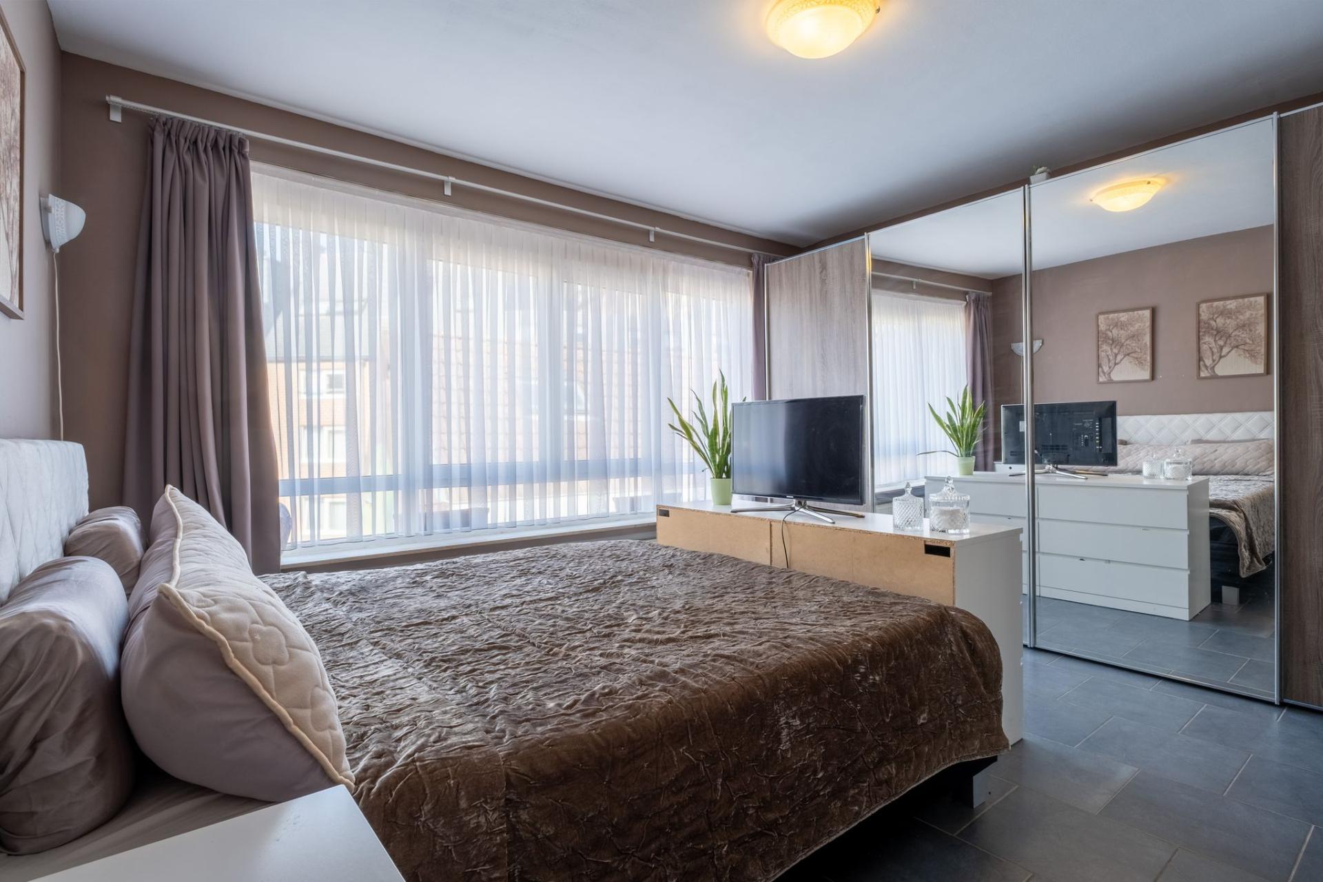 Leuke stadswoning met 4 slpkms en 2 badkamers! — foto