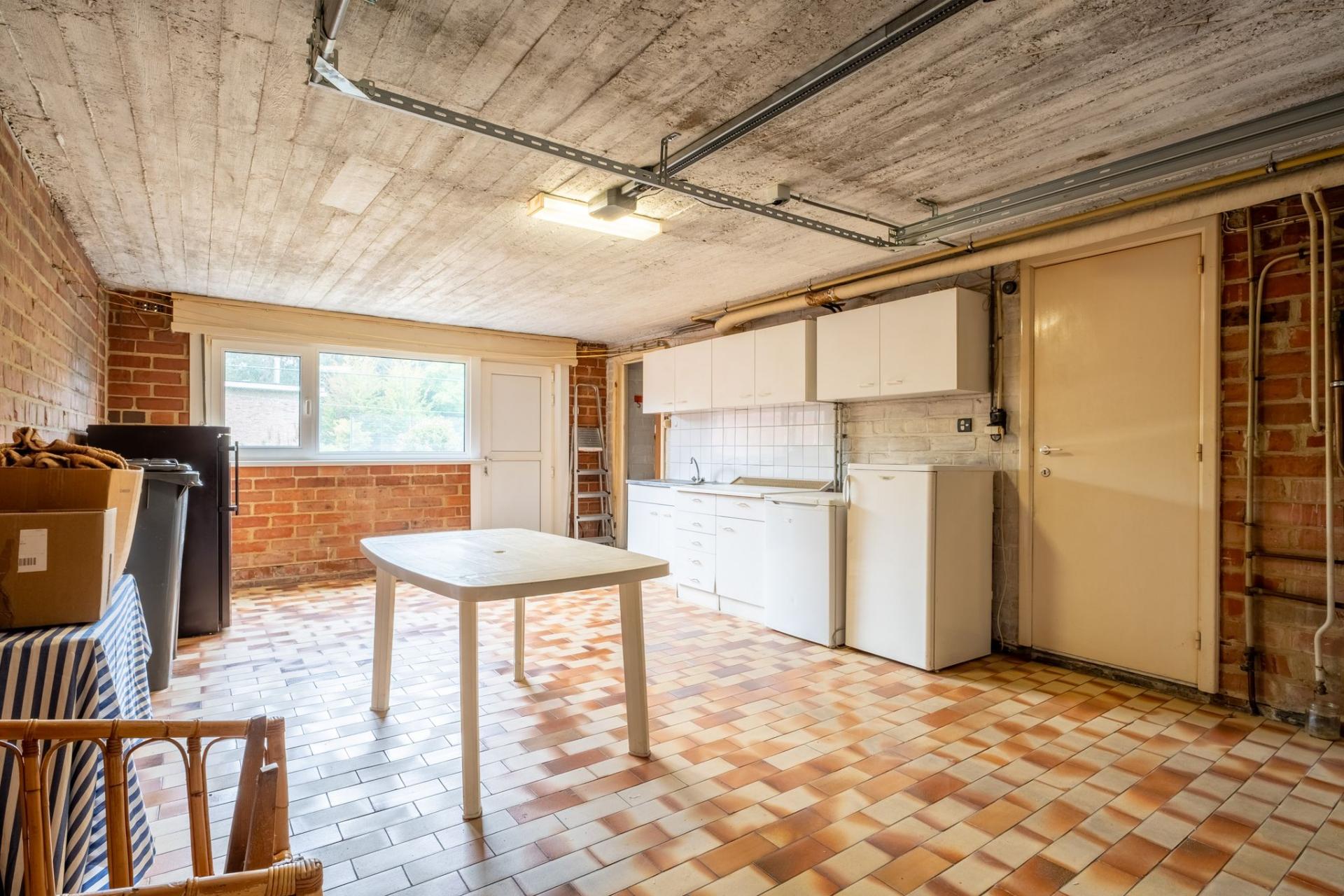 Te moderniseren bel-etagewoning met 3 slpk en tuin in Lier — foto