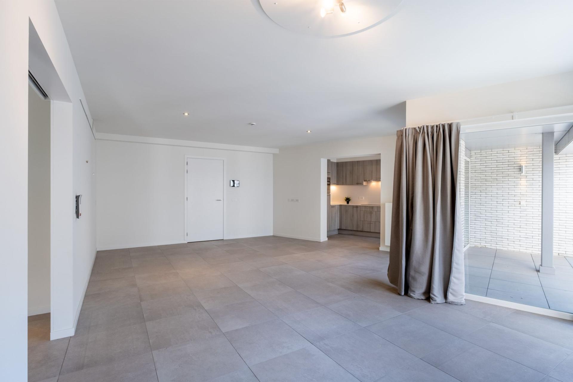 Ruim & lichtrijk serviceflat van 106m² in centrum Willebroek — foto