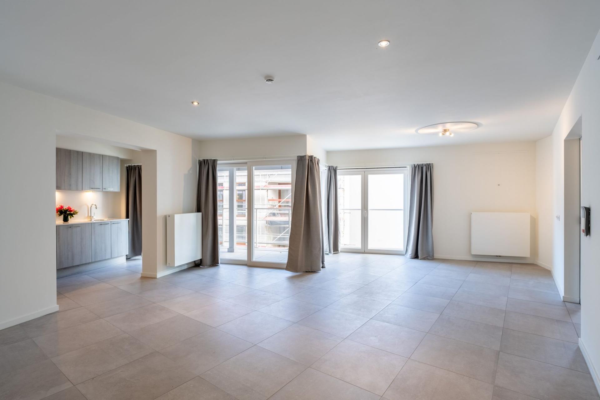 Ruim & lichtrijk serviceflat van 106m² in centrum Willebroek — foto
