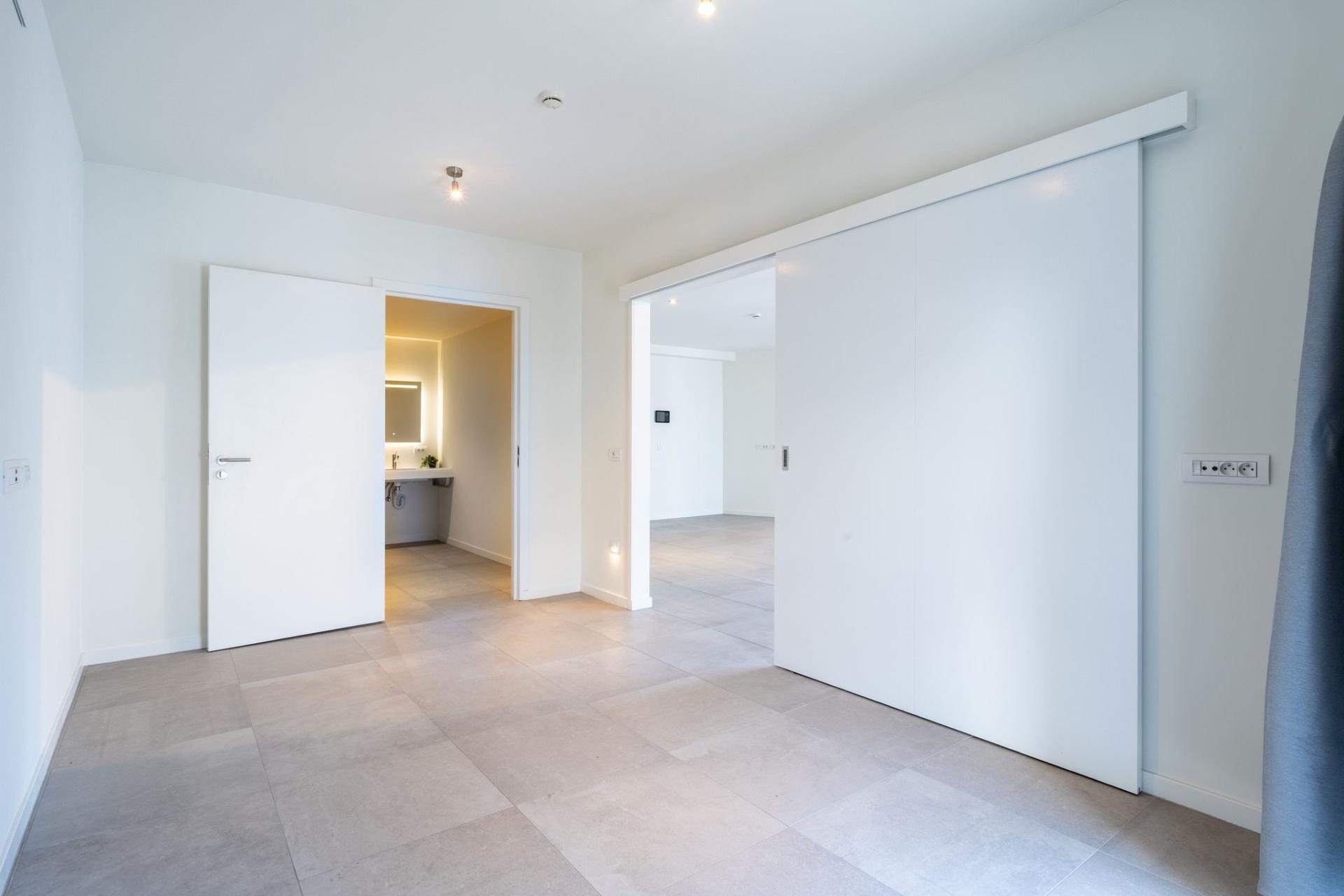Ruim & lichtrijk serviceflat van 106m² in centrum Willebroek — foto