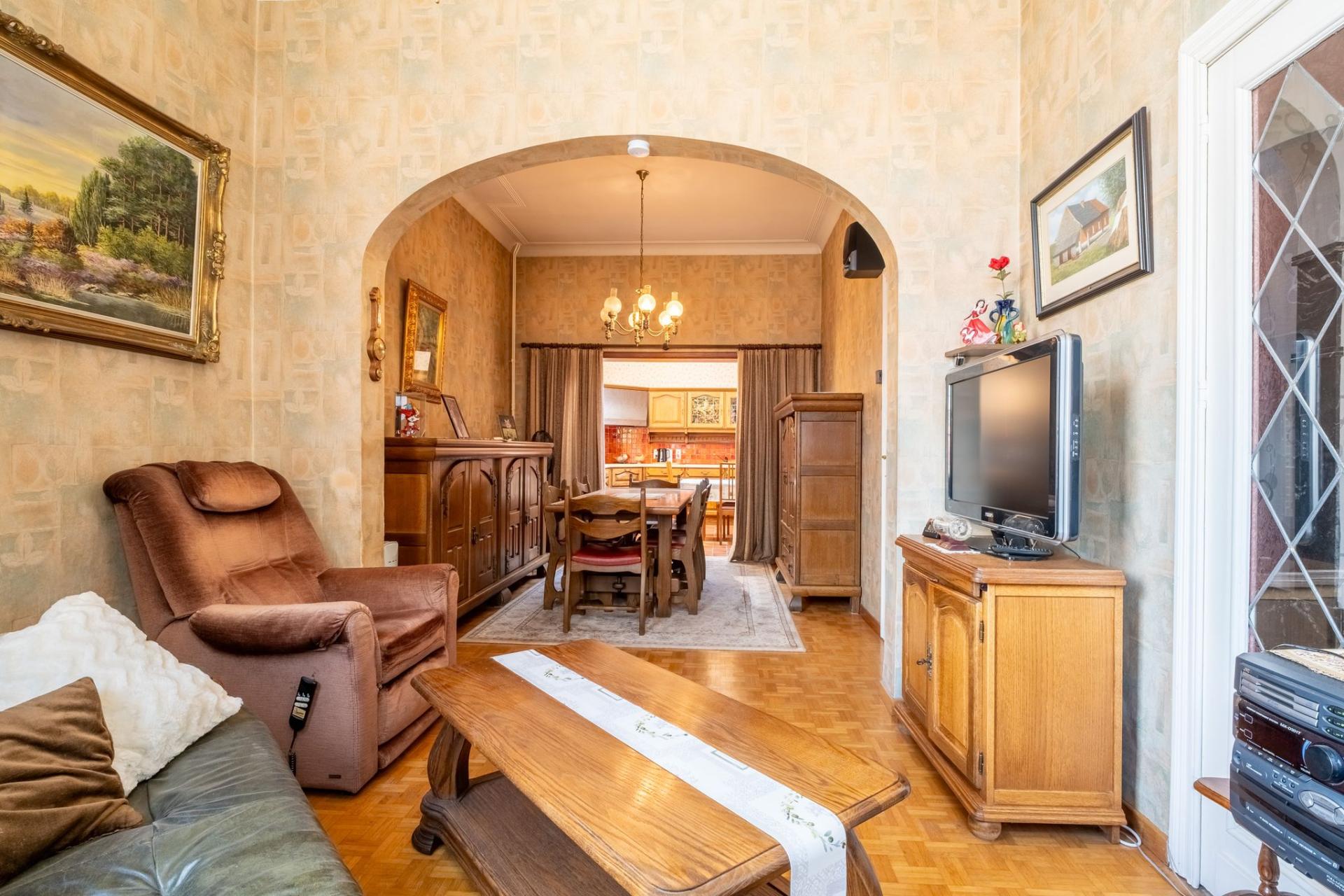 Te renoveren woning met 3 slpk in centrum Lier — foto