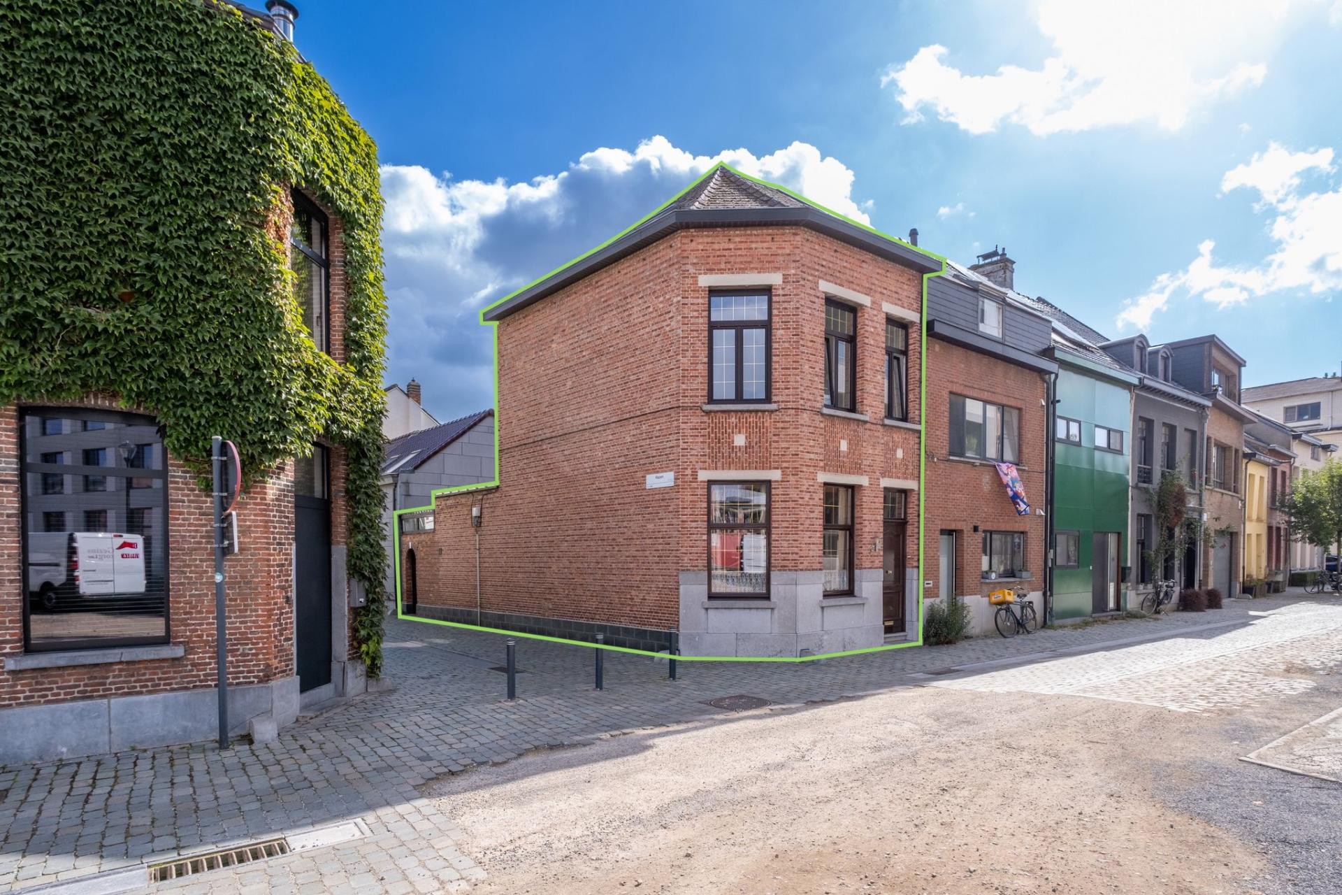 Te renoveren woning met 3 slpk in centrum Lier — foto