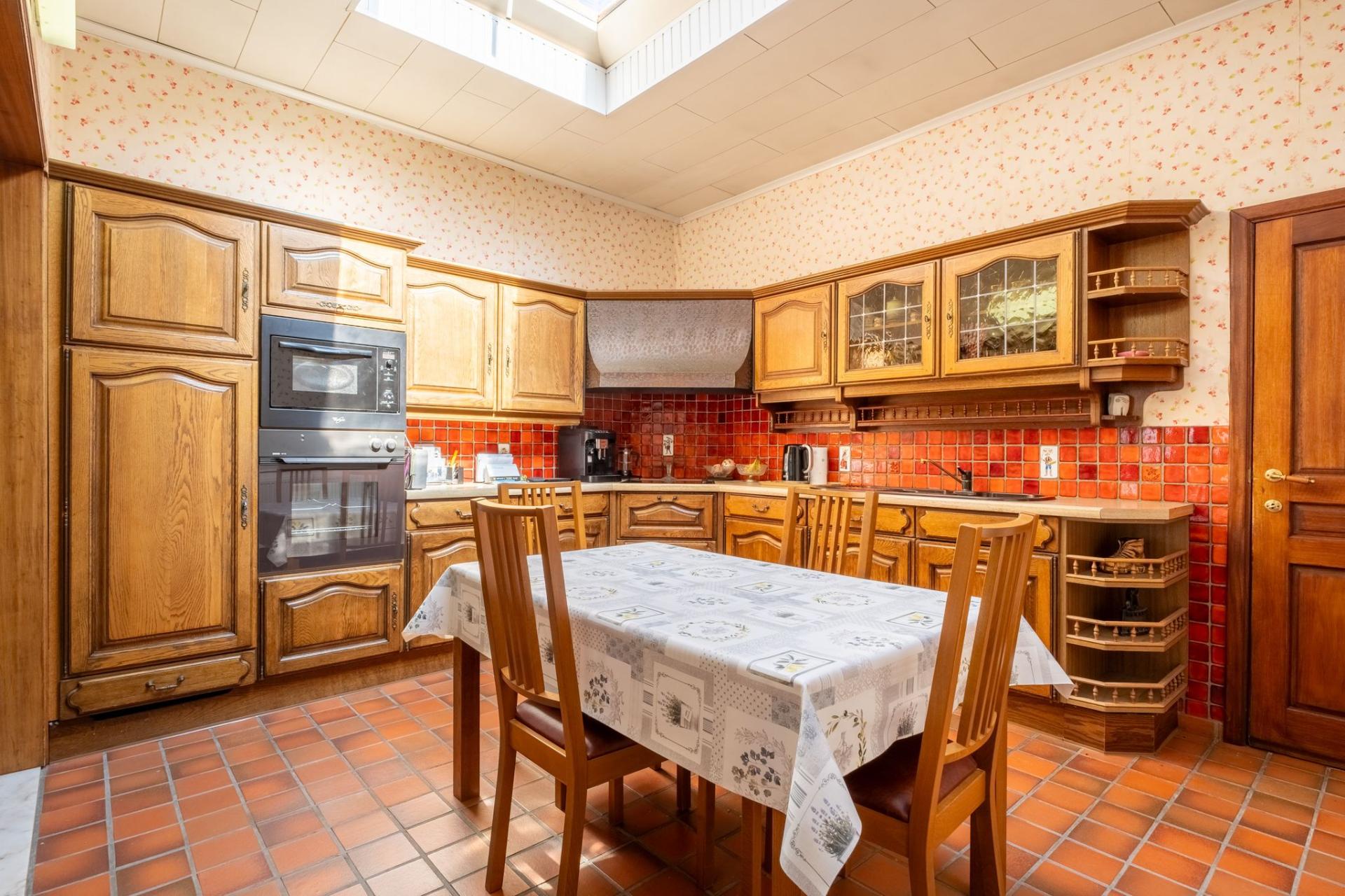 Te renoveren woning met 3 slpk in centrum Lier — foto