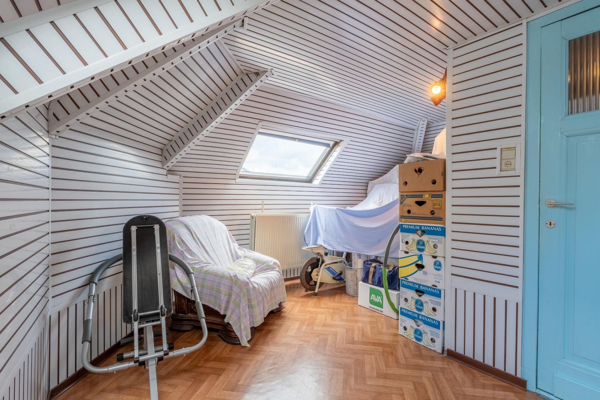 Te renoveren woning met 3 slpk in centrum Lier — foto
