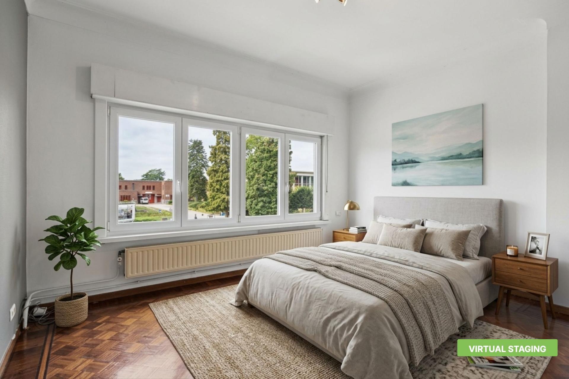 Handelsgelijkvloers met bovenliggend duplex appartement — foto