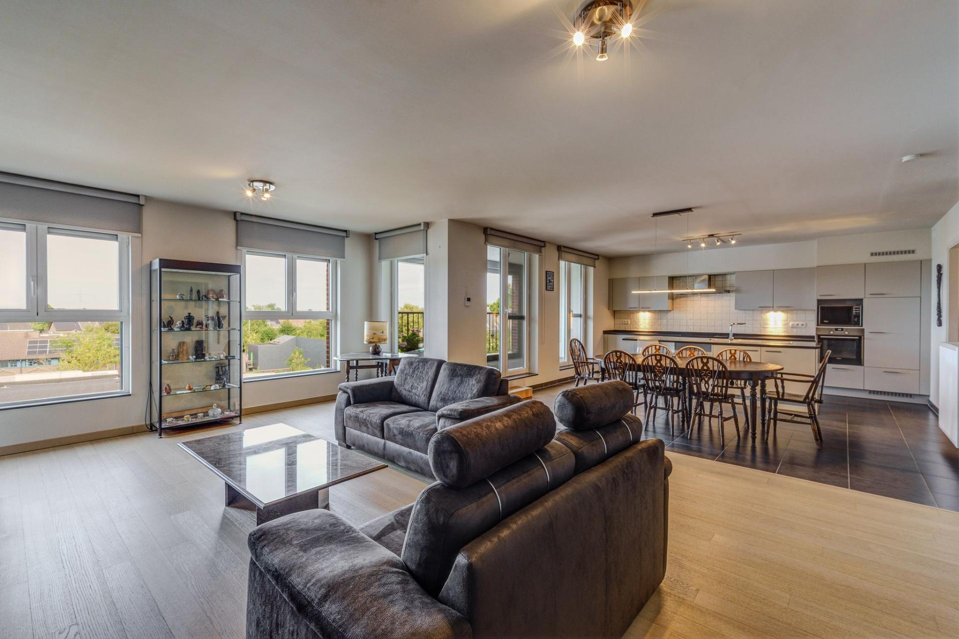 Exclusief apppartement met 3 slpk in Geel centrum — foto