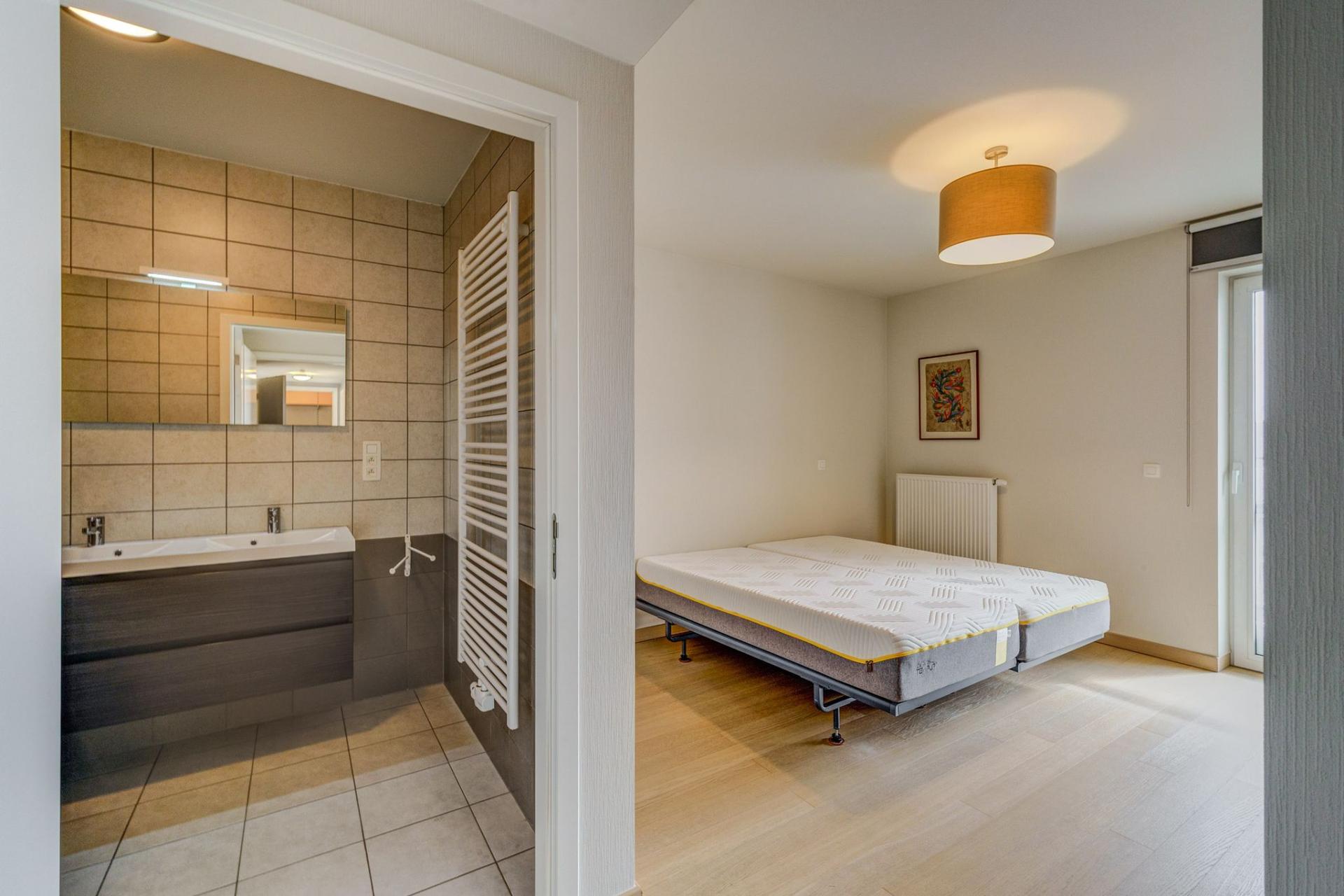 Exclusief apppartement met 3 slpk in Geel centrum — foto