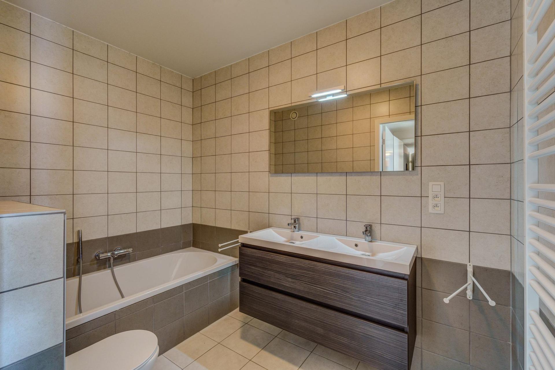 Exclusief apppartement met 3 slpk in Geel centrum — foto