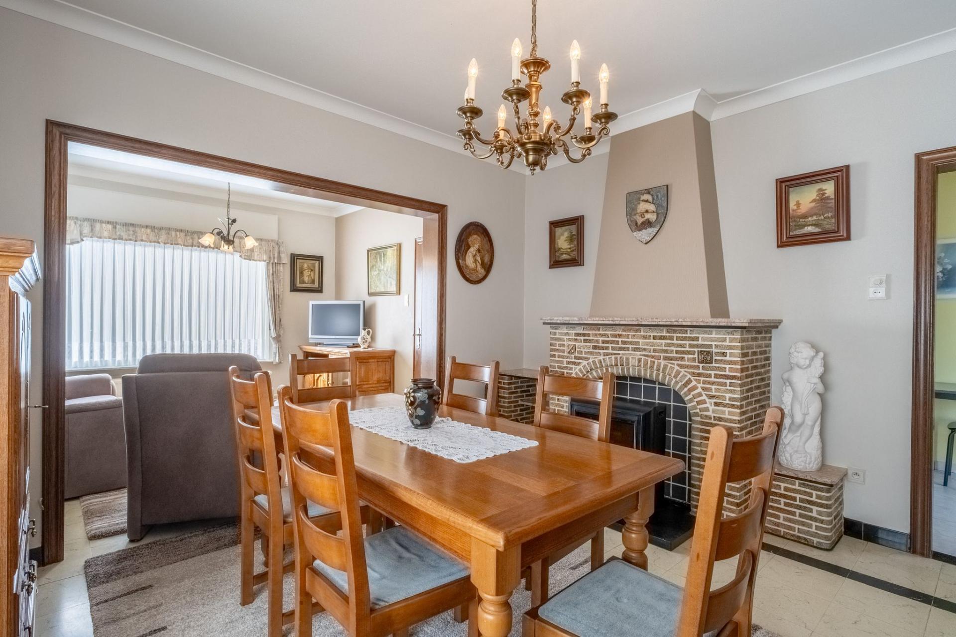Charmante woning met diepe tuin te koop in Begijnendijk — foto