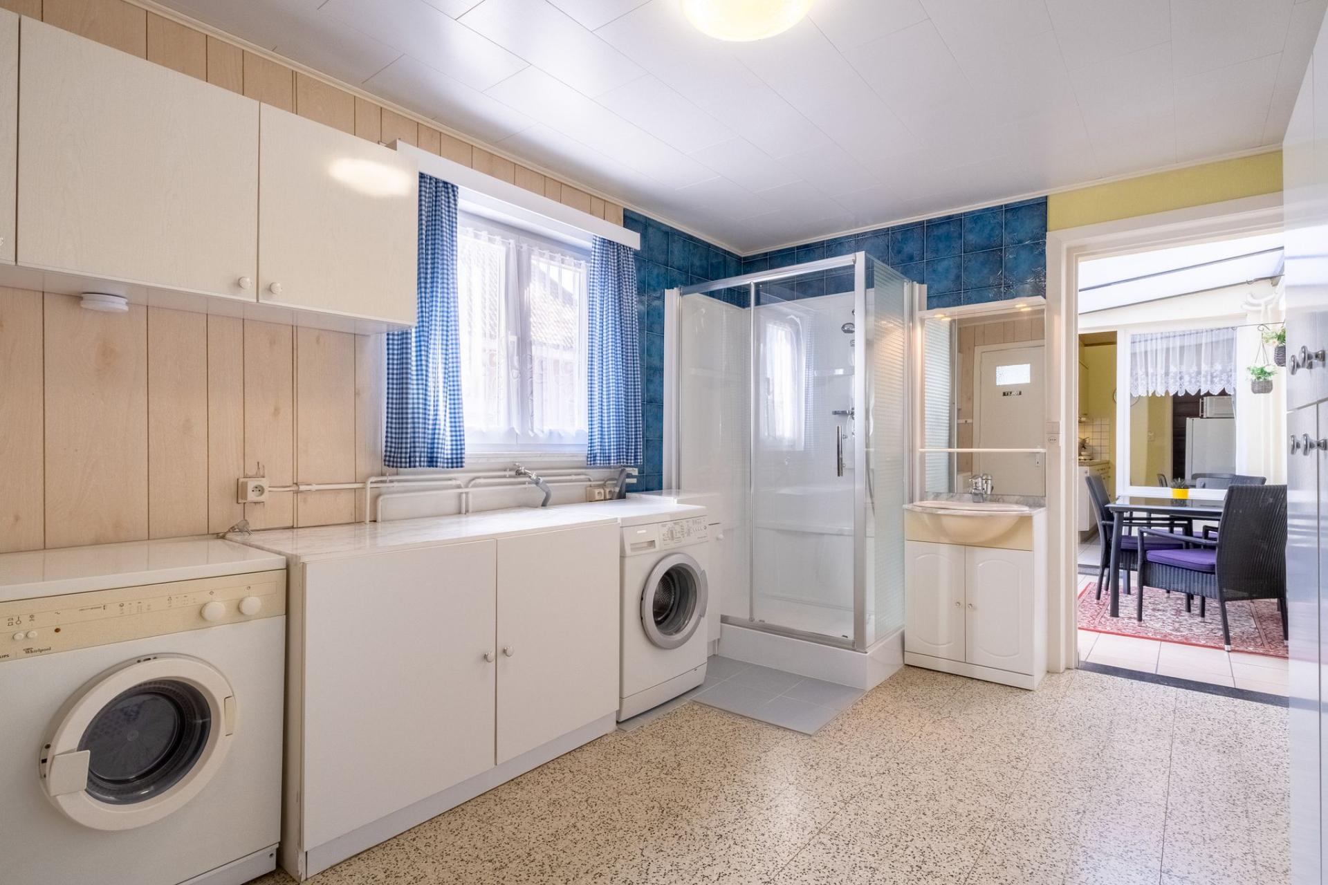 Charmante woning met diepe tuin te koop in Begijnendijk — foto