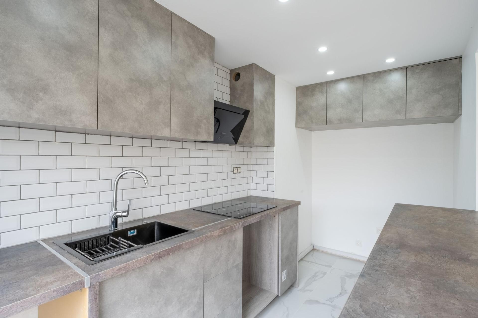Gerenoveerd 2 slaapkamer appartement in Deurne — foto