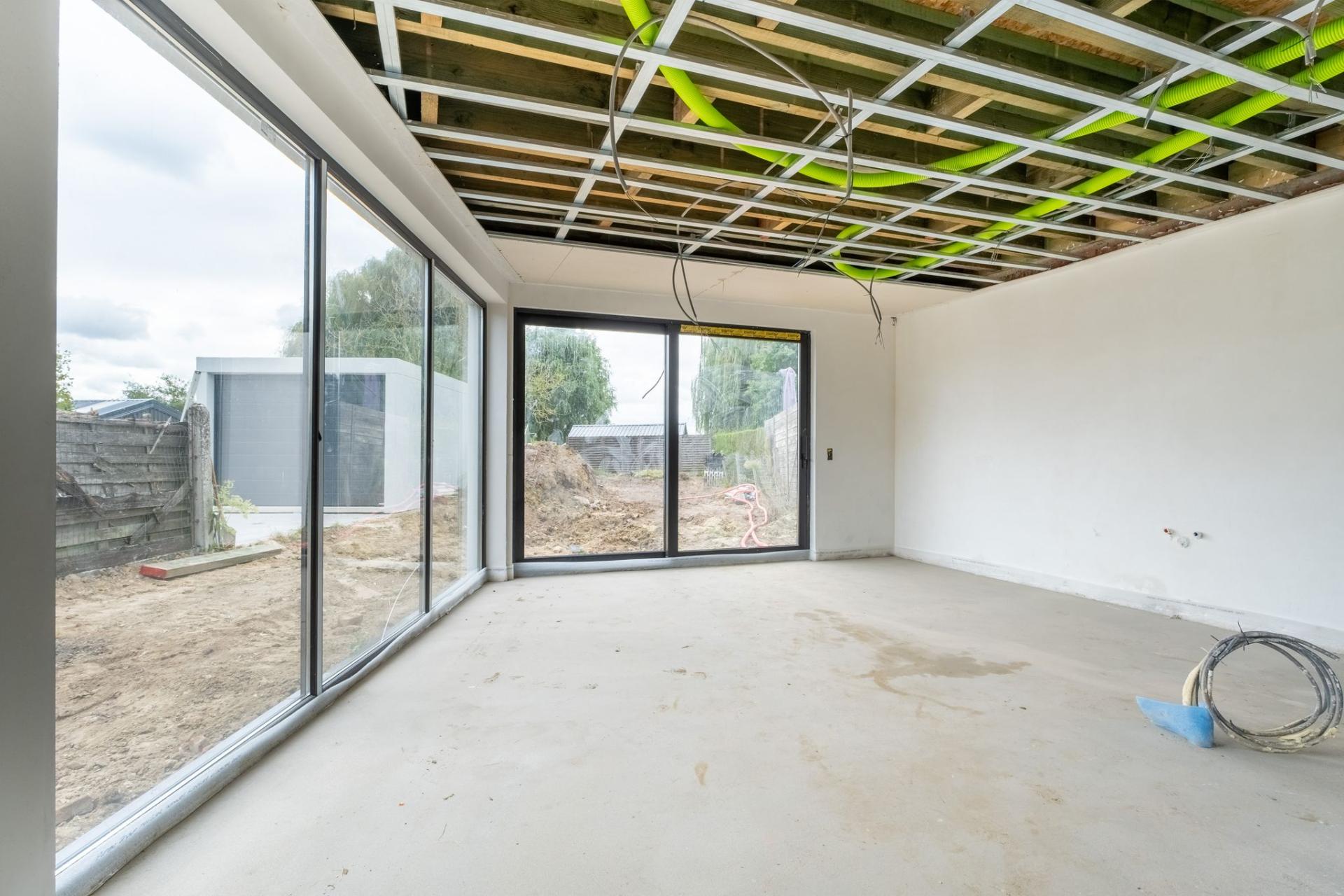 Volledig vernieuwbouwde woning met 3 slpks, 2 badkmrs & tuin — foto