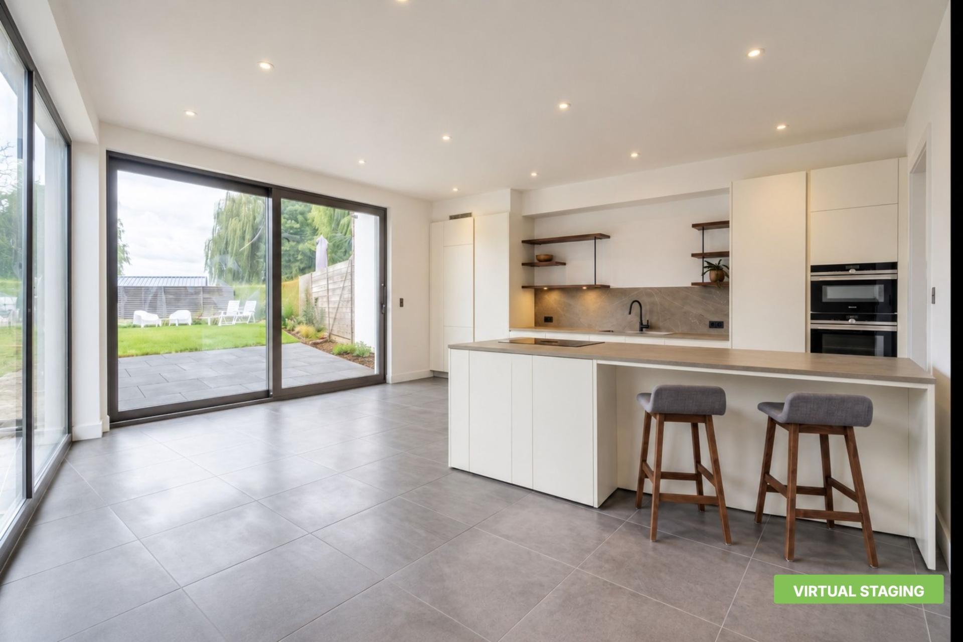 Volledig vernieuwbouwde woning met 3 slpks, 2 badkmrs & tuin — foto