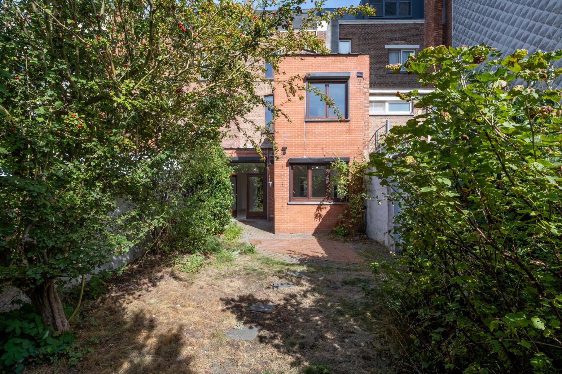 Meesterwoning te koop in Mechelen met tuin — foto