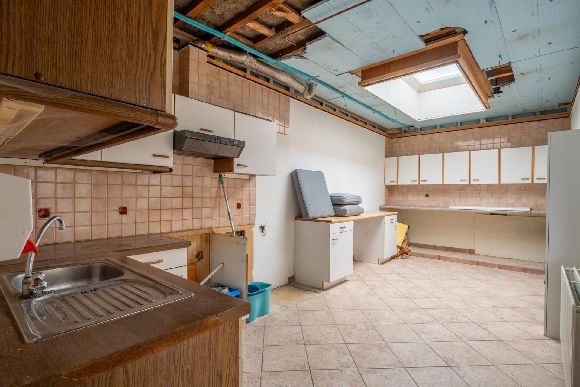 Veelzijdige woning met tal van mogelijkheden in Niel. — foto