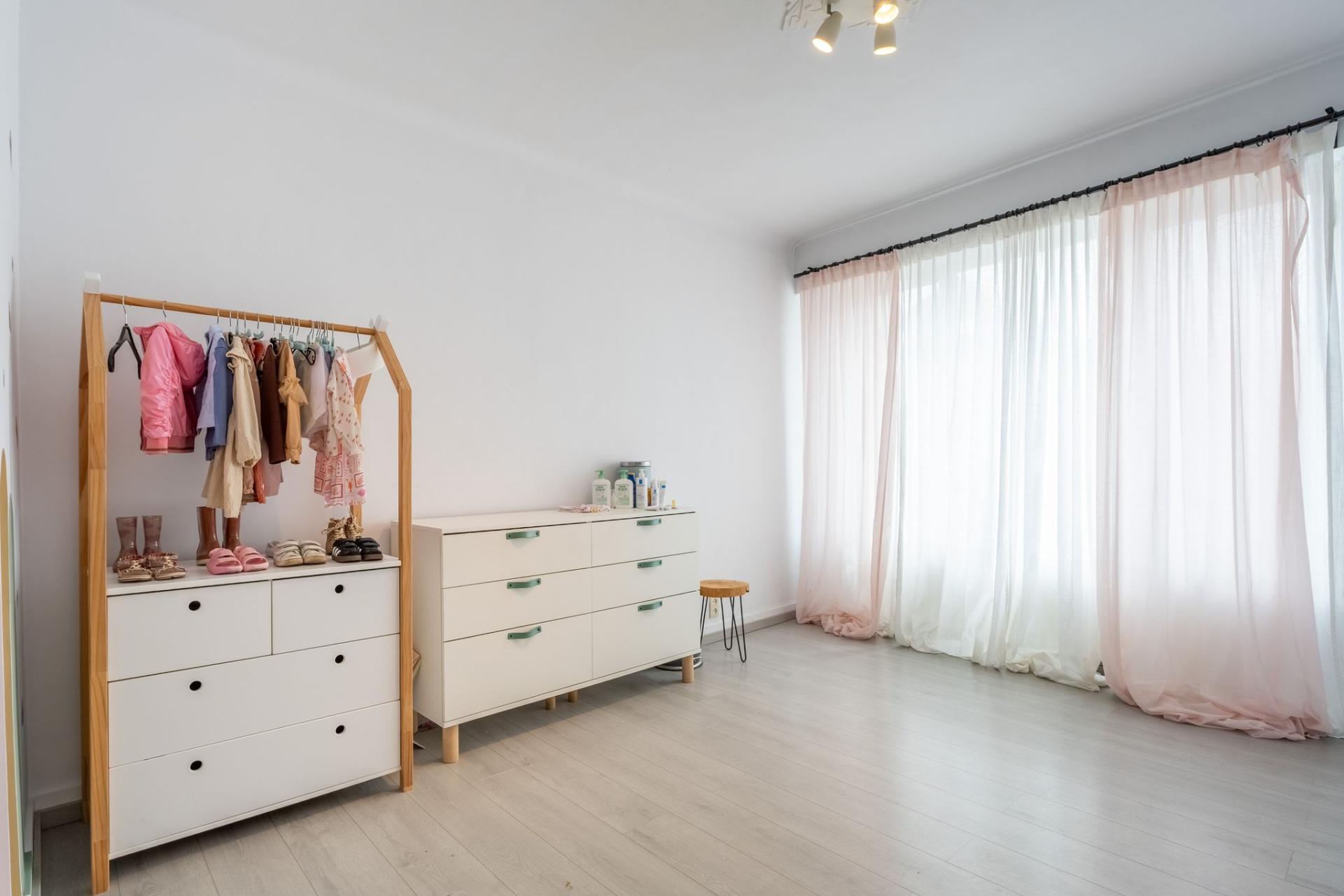 Veelzijdige woning met tal van mogelijkheden in Niel. — foto