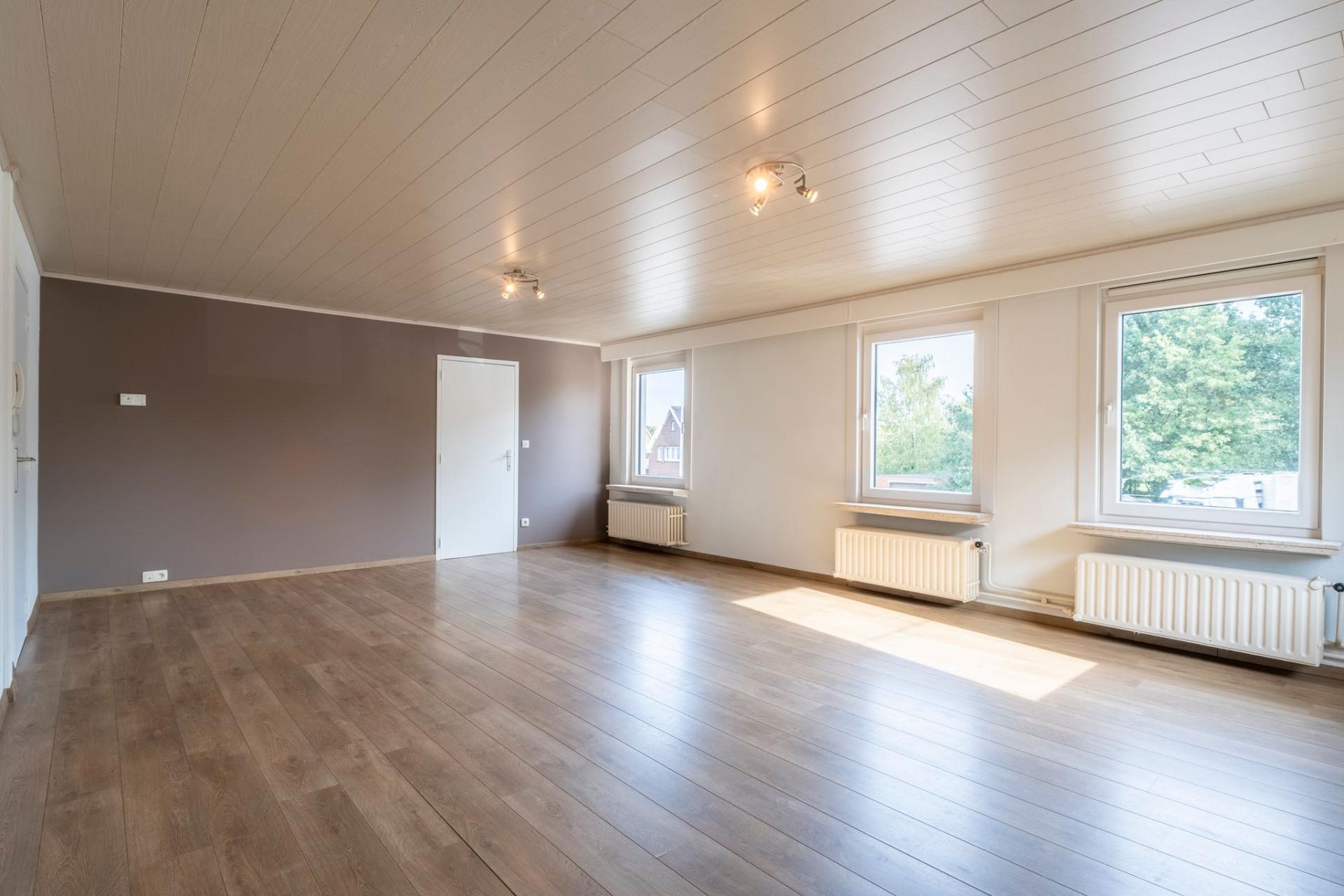 Instapklaar appartement met 3 slpk en 2 garages te Mol! — foto