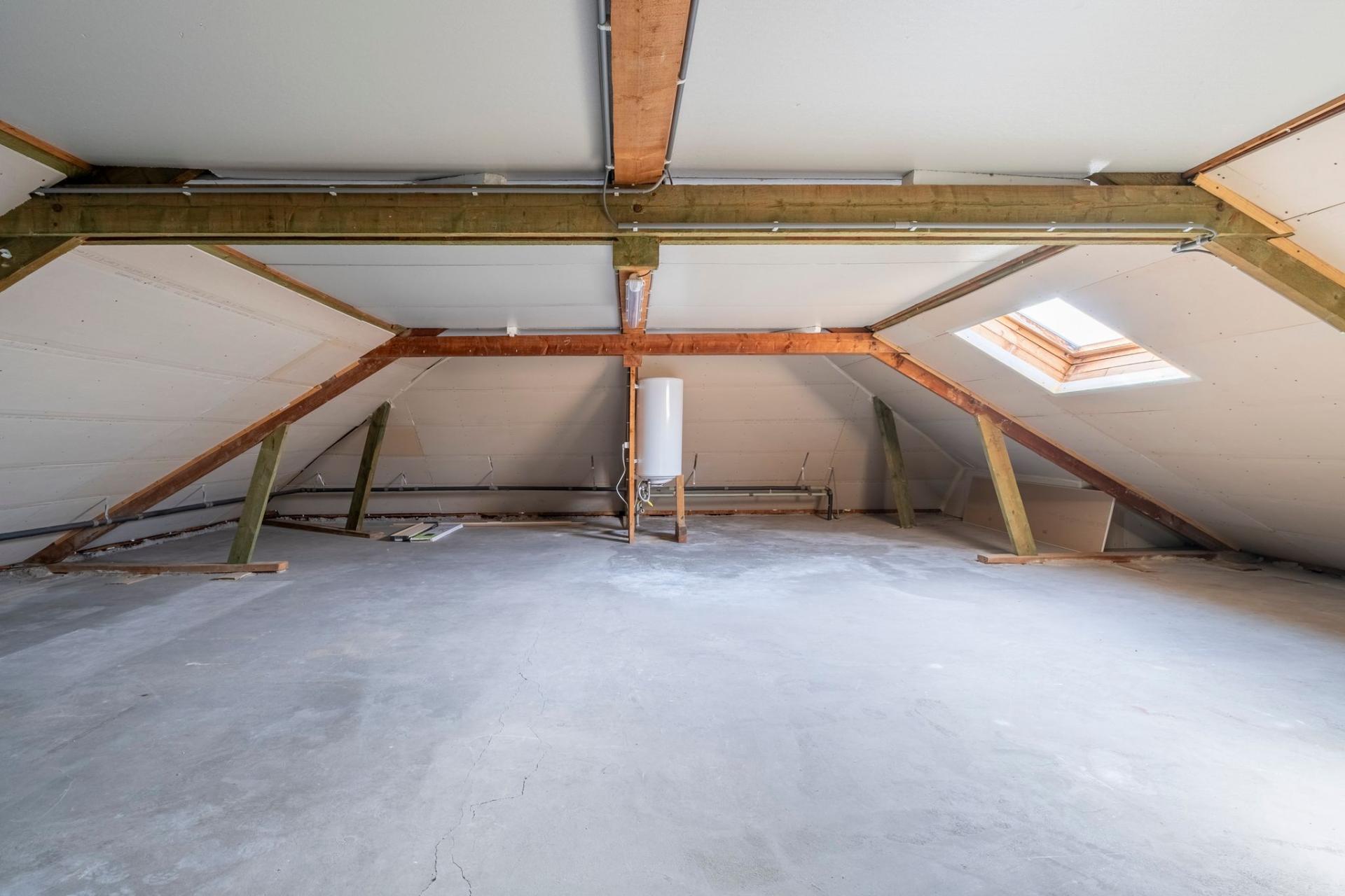 Instapklaar appartement met 3 slpk en 2 garages te Mol! — foto
