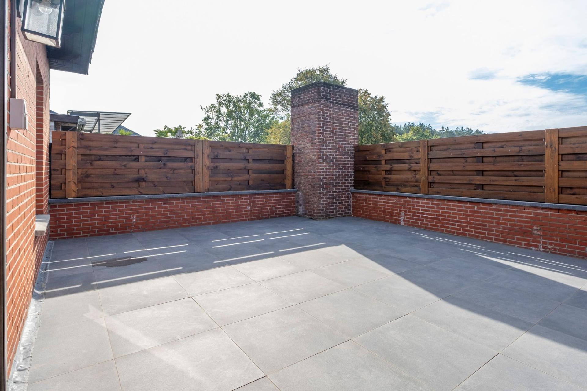 Instapklaar appartement met 3 slpk en 2 garages te Mol! — foto