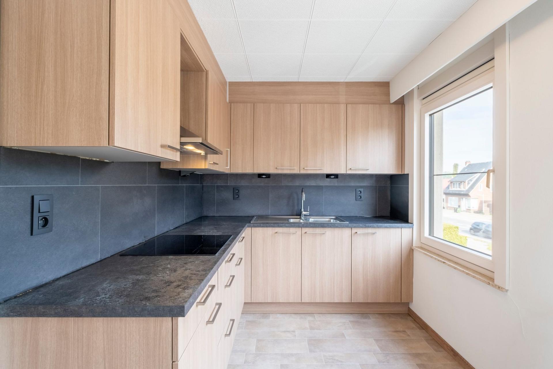 Instapklaar appartement met 3 slpk en 2 garages te Mol! — foto