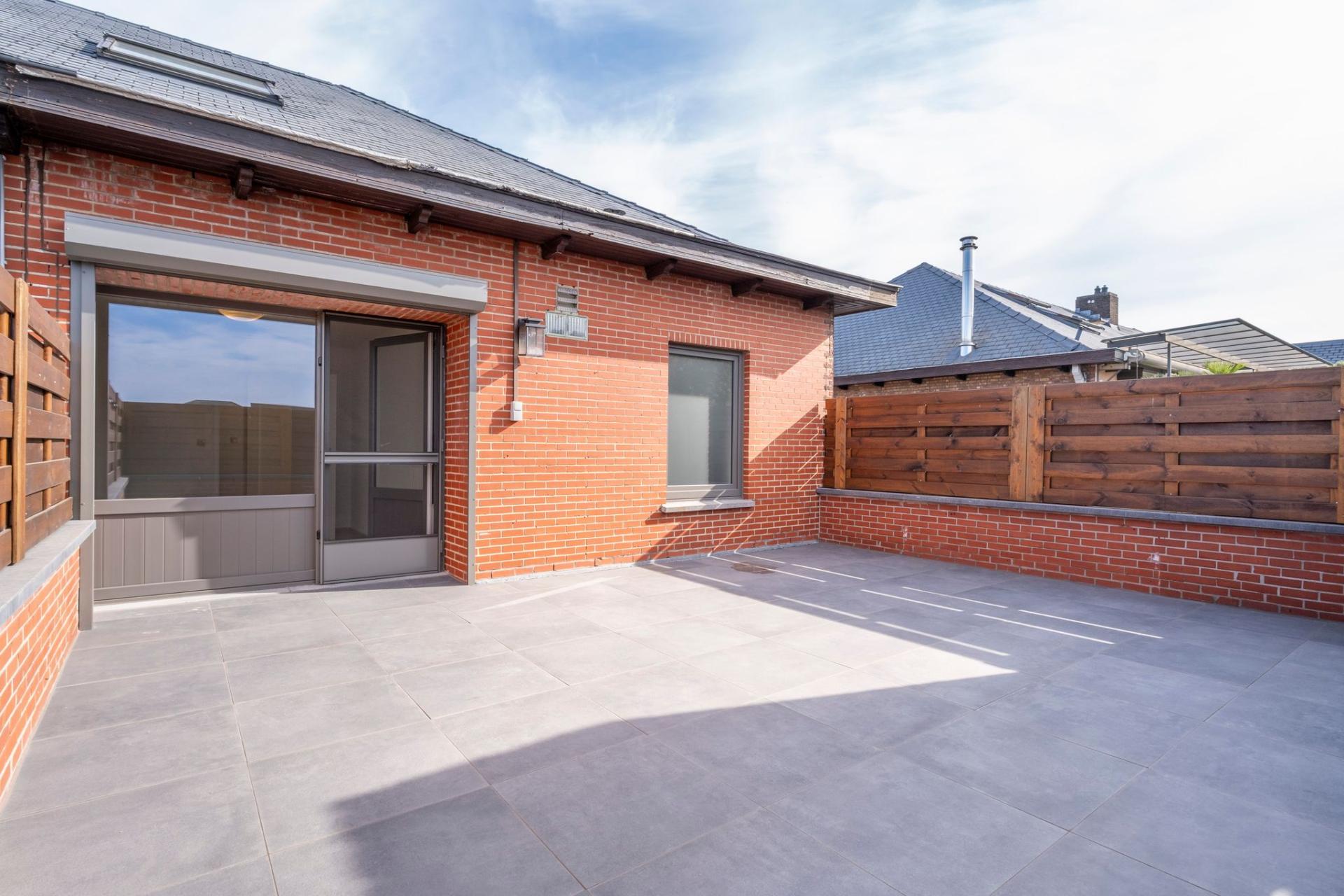 Instapklaar appartement met 3 slpk en 2 garages te Mol! — foto